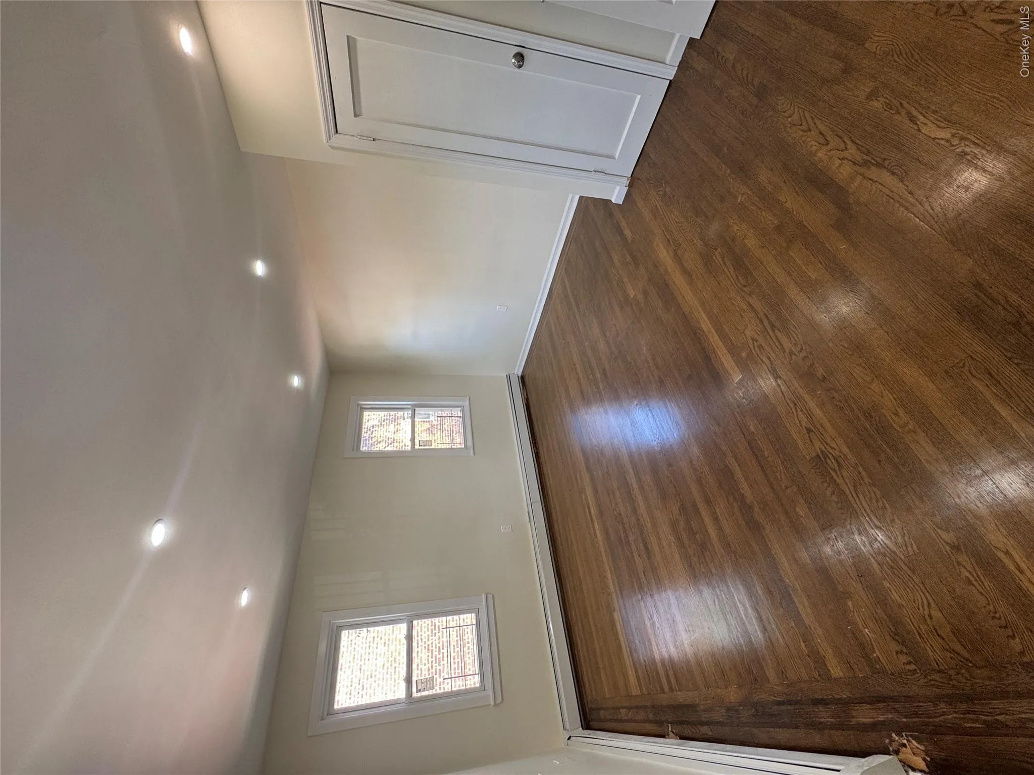 1054 Lydig Avenue, New York, NY, 3 Bedrooms Bedrooms, 5 Rooms Rooms,1 BathroomBathrooms,Residential Lease,For Rent,Lydig,0,1042017 1054 Lydig Avenue, New York, NY, 3 Bedrooms Bedrooms, 5 Rooms Rooms,1 BathroomBathrooms,Residential Lease,For Rent,Lydig,0,1042017