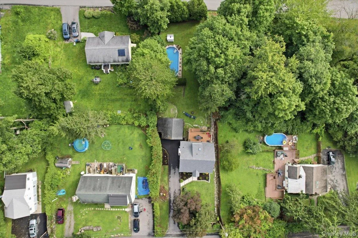 9 Lawrence Drive, Patterson, NY, 3 Bedrooms Bedrooms, 6 Rooms Rooms,2 BathroomsBathrooms,Residential,For Rent,Lawrence,0,1042018 9 Lawrence Drive, Patterson, NY, 3 Bedrooms Bedrooms, 6 Rooms Rooms,2 BathroomsBathrooms,Residential,For Rent,Lawrence,0,1042018