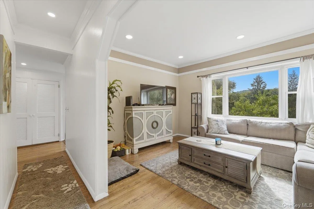 9 Lawrence Drive, Patterson, NY, 3 Bedrooms Bedrooms, 6 Rooms Rooms,2 BathroomsBathrooms,Residential,For Rent,Lawrence,0,1042018 9 Lawrence Drive, Patterson, NY, 3 Bedrooms Bedrooms, 6 Rooms Rooms,2 BathroomsBathrooms,Residential,For Rent,Lawrence,0,1042018