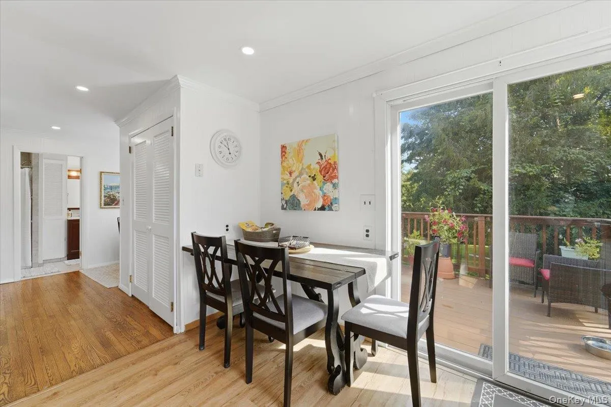EIK with sliding glass doors to deck overlooking backyard EIK with sliding glass doors to deck overlooking backyard