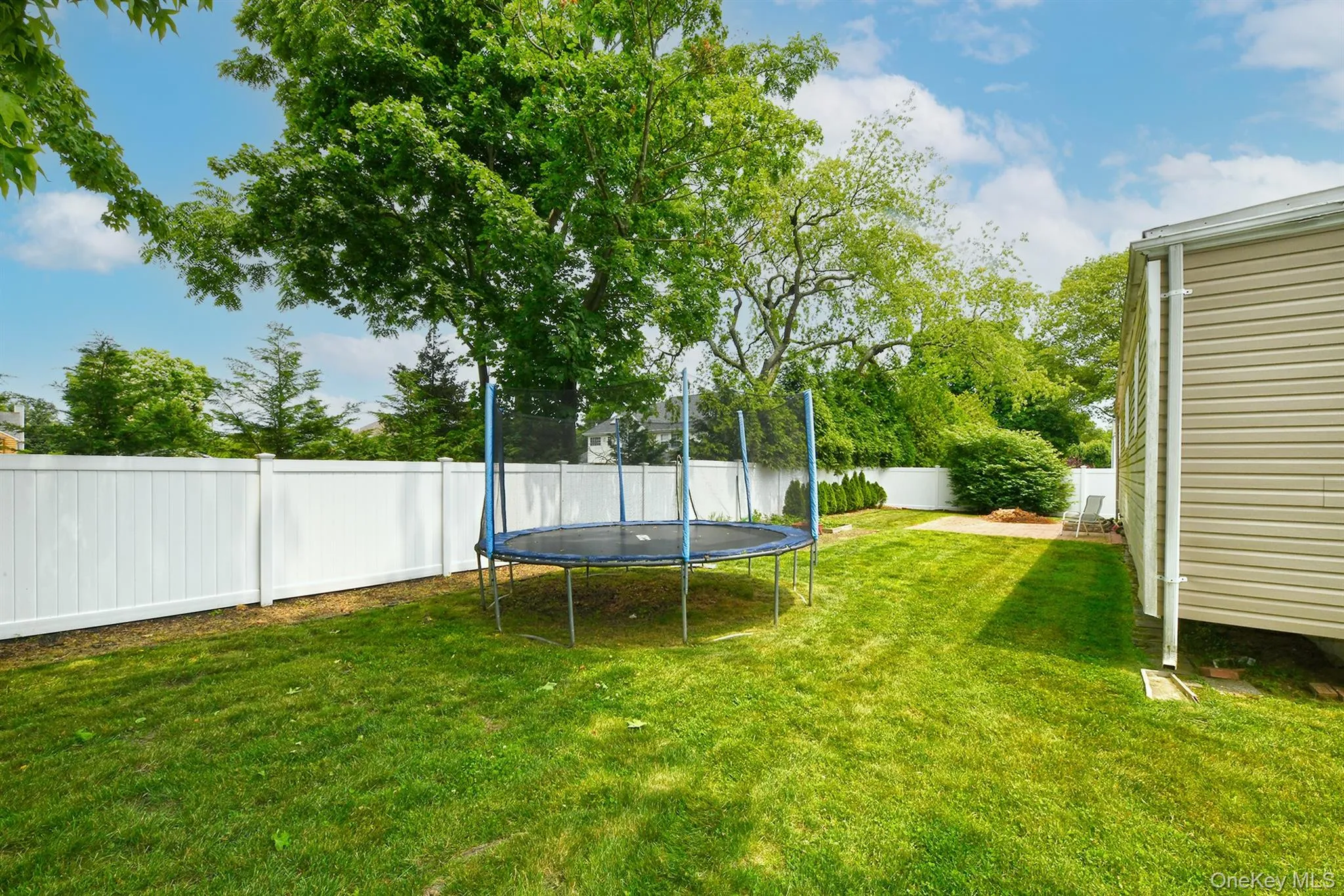 73 Alton Avenue, Huntington, NY, 4 Bedrooms Bedrooms, 7 Rooms Rooms,1 BathroomBathrooms,Residential Lease,For Rent,Alton,0,1042022 73 Alton Avenue, Huntington, NY, 4 Bedrooms Bedrooms, 7 Rooms Rooms,1 BathroomBathrooms,Residential Lease,For Rent,Alton,0,1042022