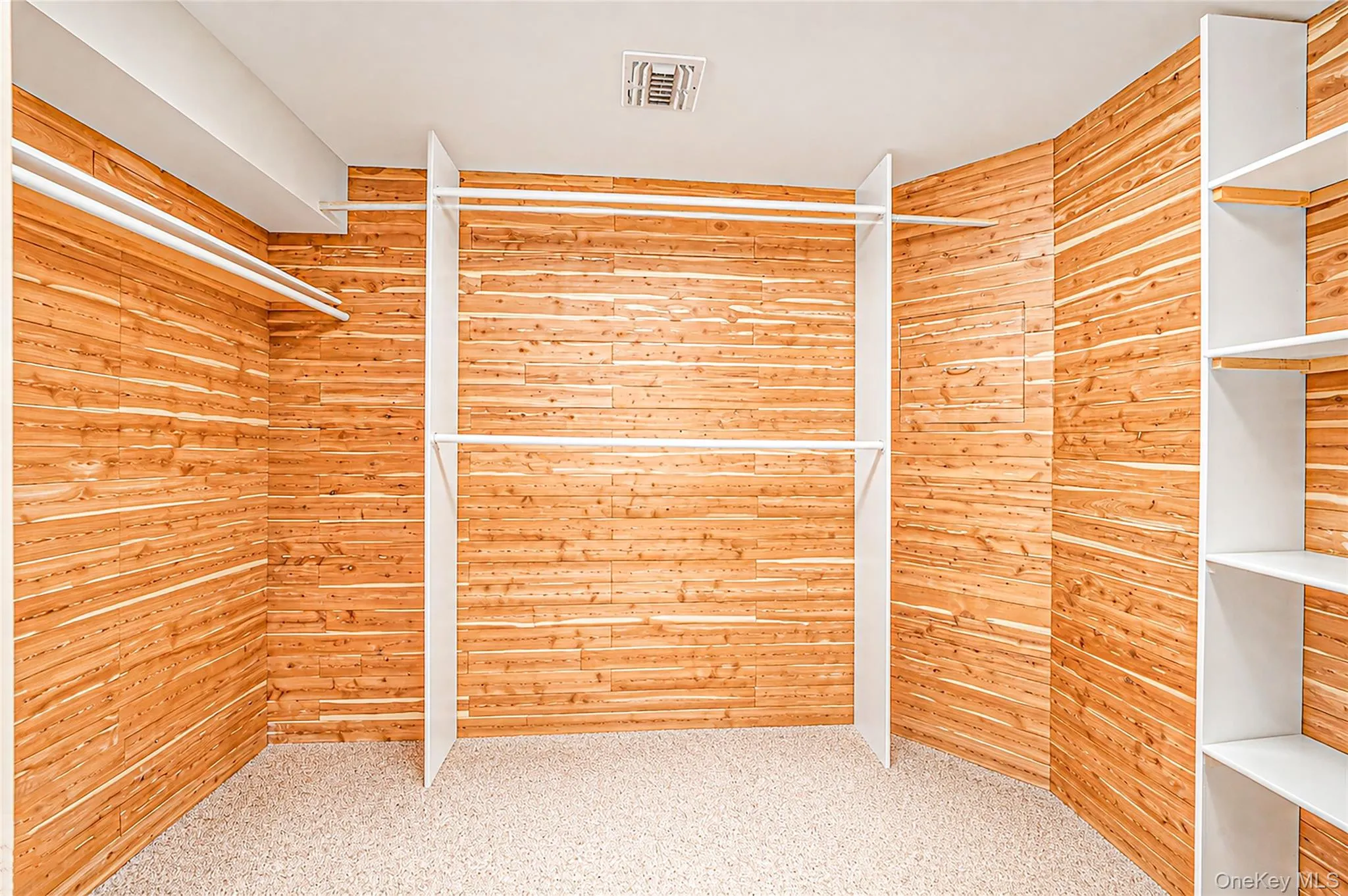 602 Bardini Drive, Huntington, NY, 2 Bedrooms Bedrooms, 9 Rooms Rooms,3 BathroomsBathrooms,Residential,For Rent,Bardini,0,1042025 602 Bardini Drive, Huntington, NY, 2 Bedrooms Bedrooms, 9 Rooms Rooms,3 BathroomsBathrooms,Residential,For Rent,Bardini,0,1042025