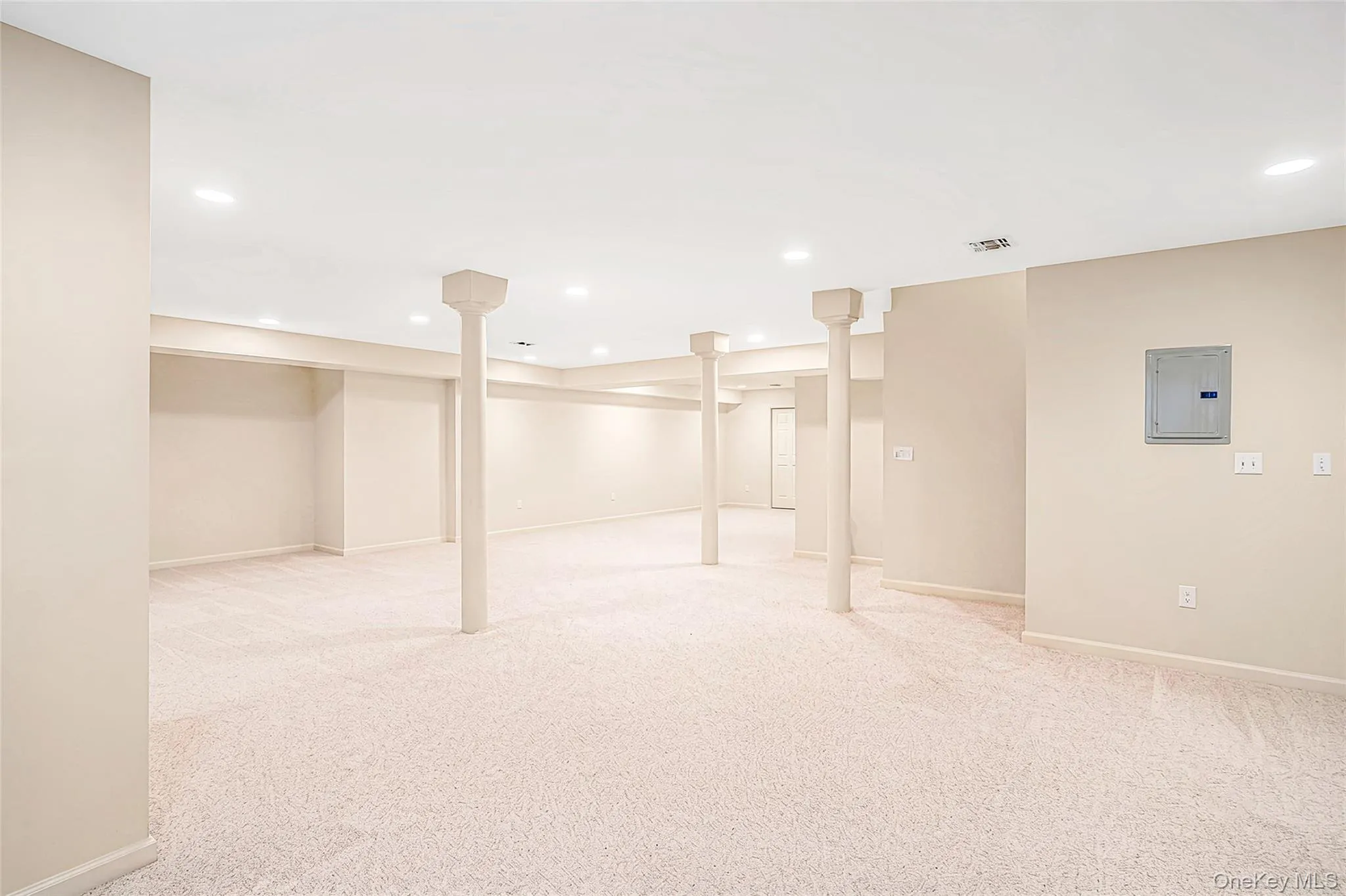 602 Bardini Drive, Huntington, NY, 2 Bedrooms Bedrooms, 9 Rooms Rooms,3 BathroomsBathrooms,Residential,For Rent,Bardini,0,1042025 602 Bardini Drive, Huntington, NY, 2 Bedrooms Bedrooms, 9 Rooms Rooms,3 BathroomsBathrooms,Residential,For Rent,Bardini,0,1042025