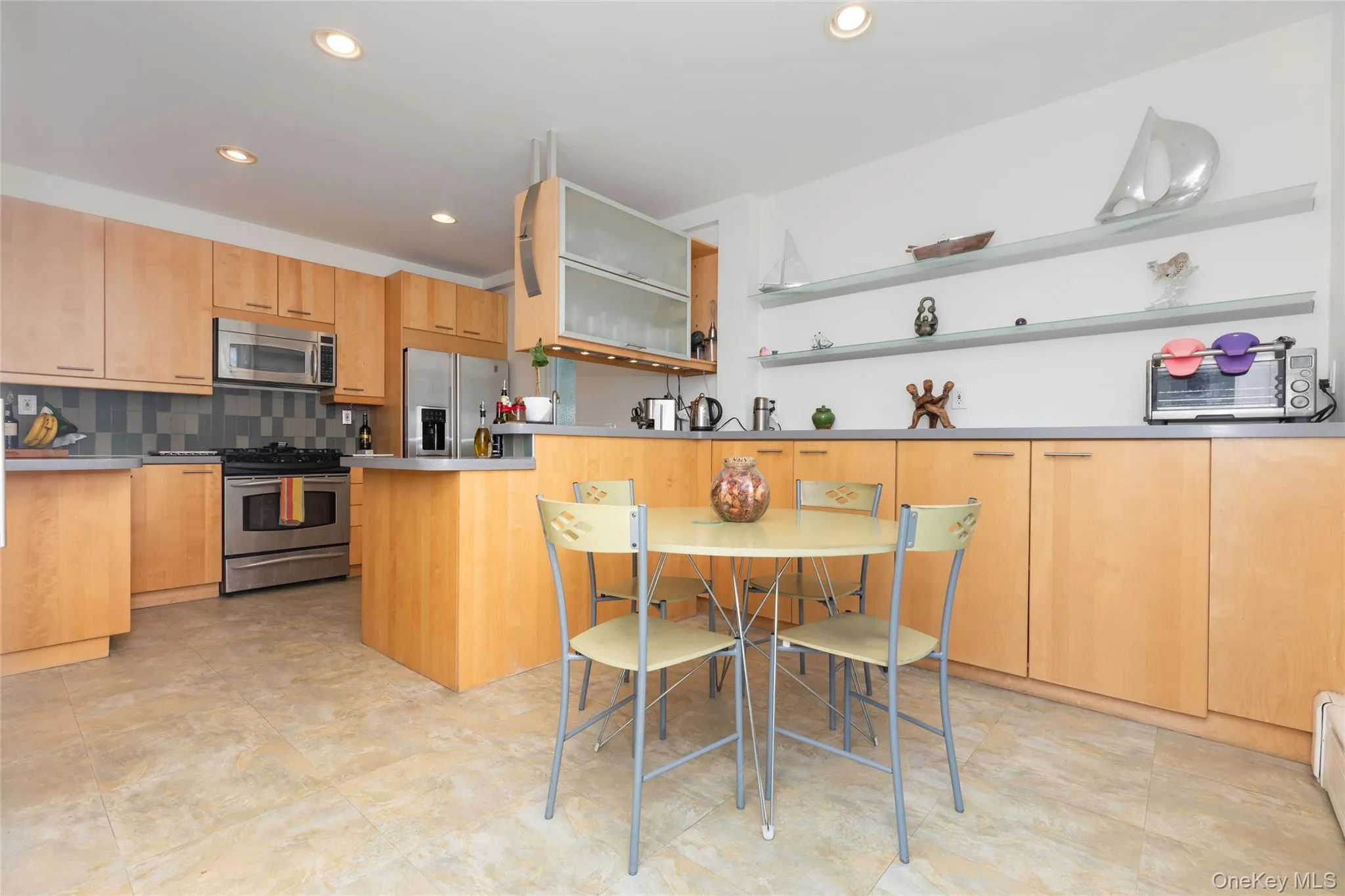 Eat in kitchen Eat in kitchen