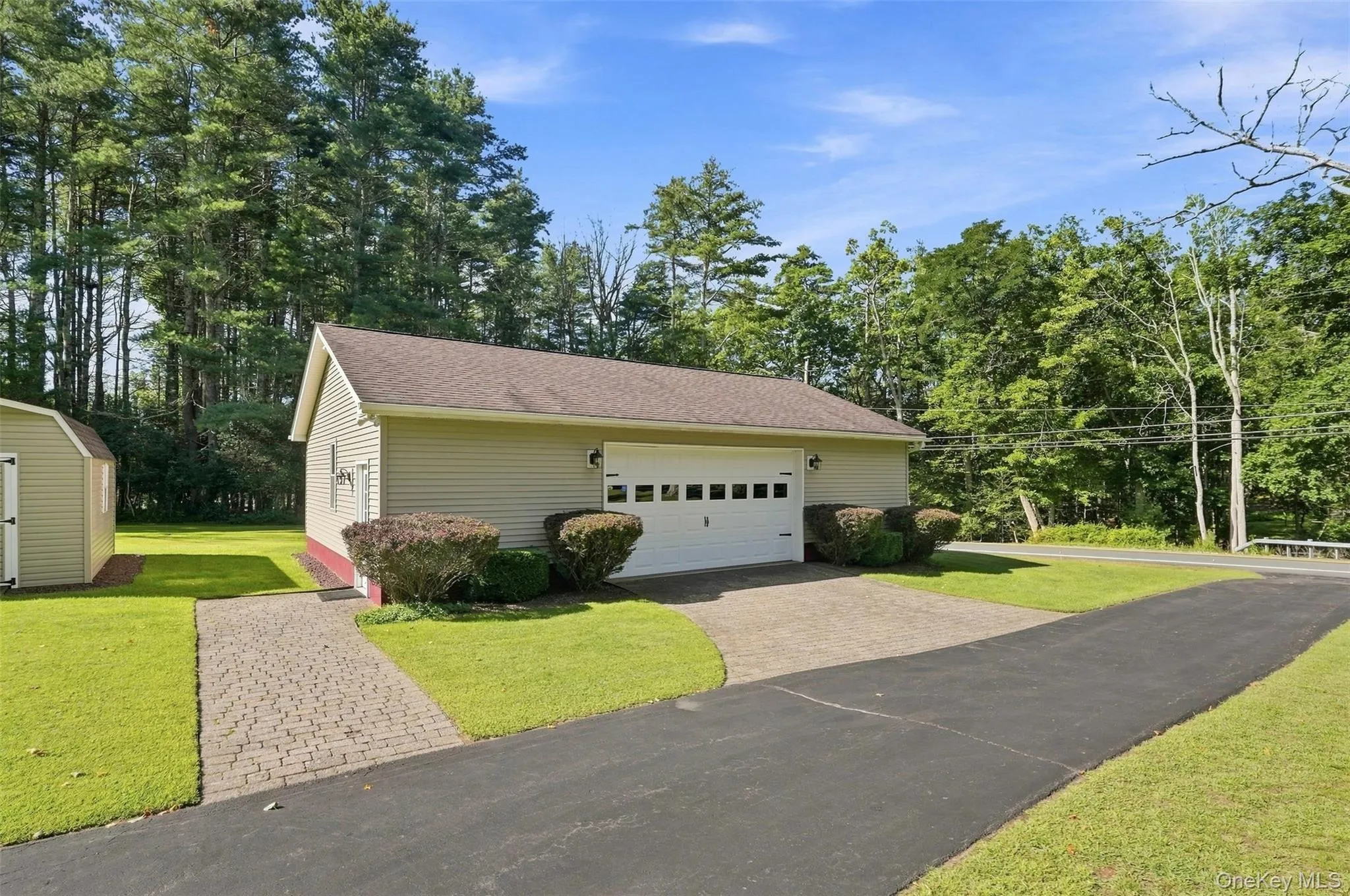 242 High Road, Lumberland, NY, 3 Bedrooms Bedrooms, 8 Rooms Rooms,2 BathroomsBathrooms,Residential,For Rent,High,0,1042038 242 High Road, Lumberland, NY, 3 Bedrooms Bedrooms, 8 Rooms Rooms,2 BathroomsBathrooms,Residential,For Rent,High,0,1042038