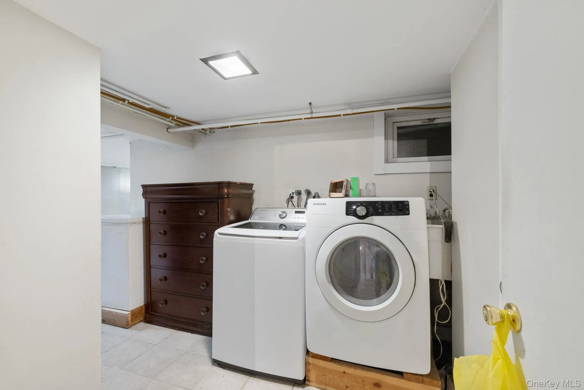 65 Washington Avenue, Orangetown, NY, 4 Bedrooms Bedrooms, 8 Rooms Rooms,3 BathroomsBathrooms,Residential,For Rent,Washington,0,1042043 65 Washington Avenue, Orangetown, NY, 4 Bedrooms Bedrooms, 8 Rooms Rooms,3 BathroomsBathrooms,Residential,For Rent,Washington,0,1042043