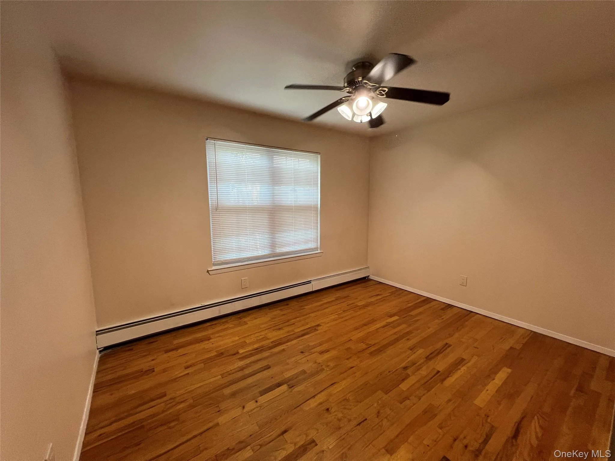 32 Hammond Road, Glen Cove, NY, 3 Bedrooms Bedrooms, 6 Rooms Rooms,2 BathroomsBathrooms,Residential Lease,For Rent,Hammond,0,1042044 32 Hammond Road, Glen Cove, NY, 3 Bedrooms Bedrooms, 6 Rooms Rooms,2 BathroomsBathrooms,Residential Lease,For Rent,Hammond,0,1042044