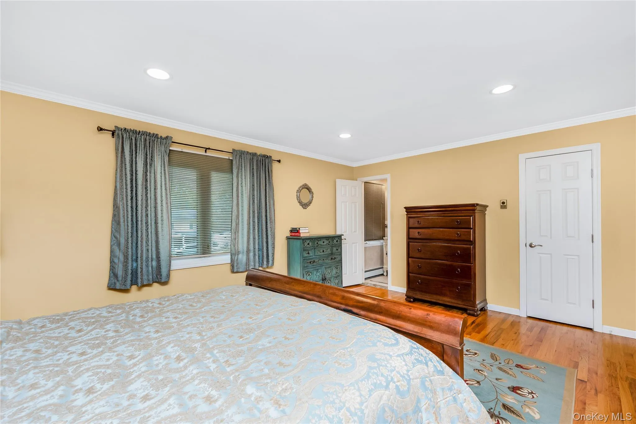 15 Melrose Lane, Smithtown, NY, 4 Bedrooms Bedrooms, 8 Rooms Rooms,2 BathroomsBathrooms,Residential,For Rent,Melrose,0,1042052 15 Melrose Lane, Smithtown, NY, 4 Bedrooms Bedrooms, 8 Rooms Rooms,2 BathroomsBathrooms,Residential,For Rent,Melrose,0,1042052