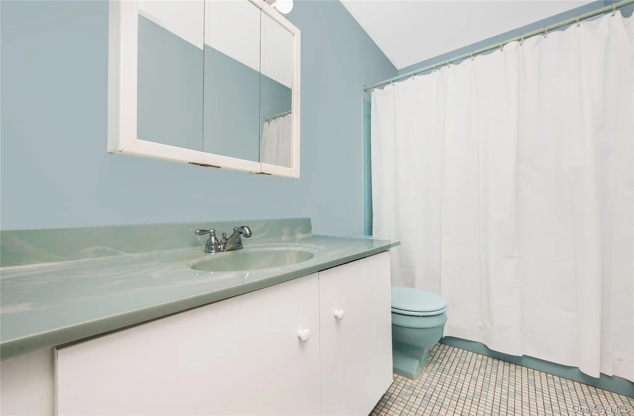 15 Melrose Lane, Smithtown, NY, 4 Bedrooms Bedrooms, 8 Rooms Rooms,2 BathroomsBathrooms,Residential,For Rent,Melrose,0,1042052 15 Melrose Lane, Smithtown, NY, 4 Bedrooms Bedrooms, 8 Rooms Rooms,2 BathroomsBathrooms,Residential,For Rent,Melrose,0,1042052