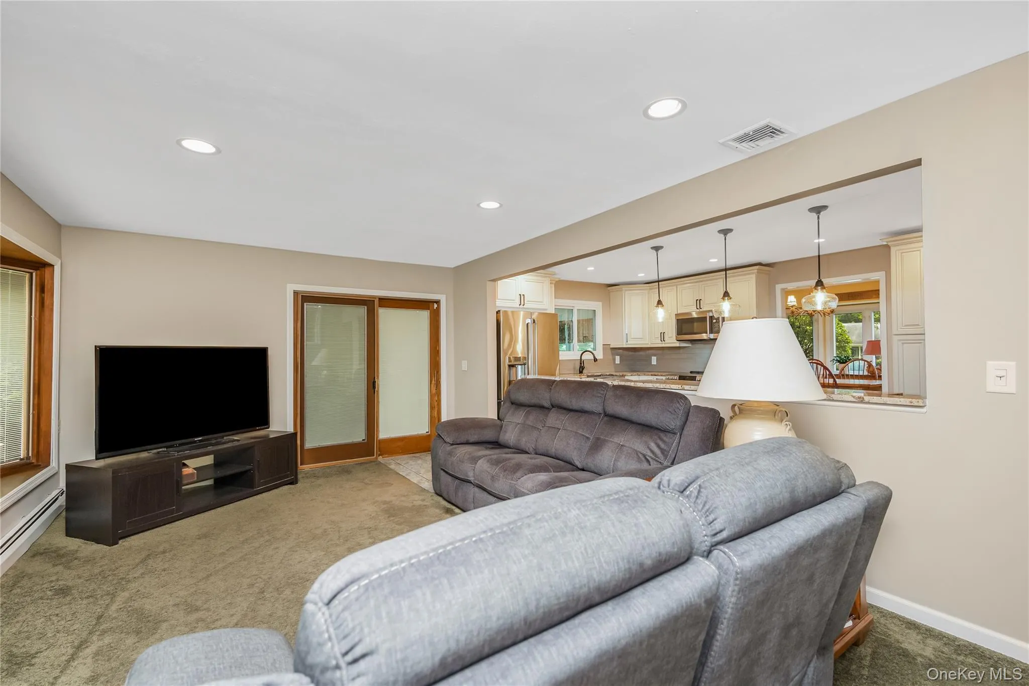 15 Melrose Lane, Smithtown, NY, 4 Bedrooms Bedrooms, 8 Rooms Rooms,2 BathroomsBathrooms,Residential,For Rent,Melrose,0,1042052 15 Melrose Lane, Smithtown, NY, 4 Bedrooms Bedrooms, 8 Rooms Rooms,2 BathroomsBathrooms,Residential,For Rent,Melrose,0,1042052