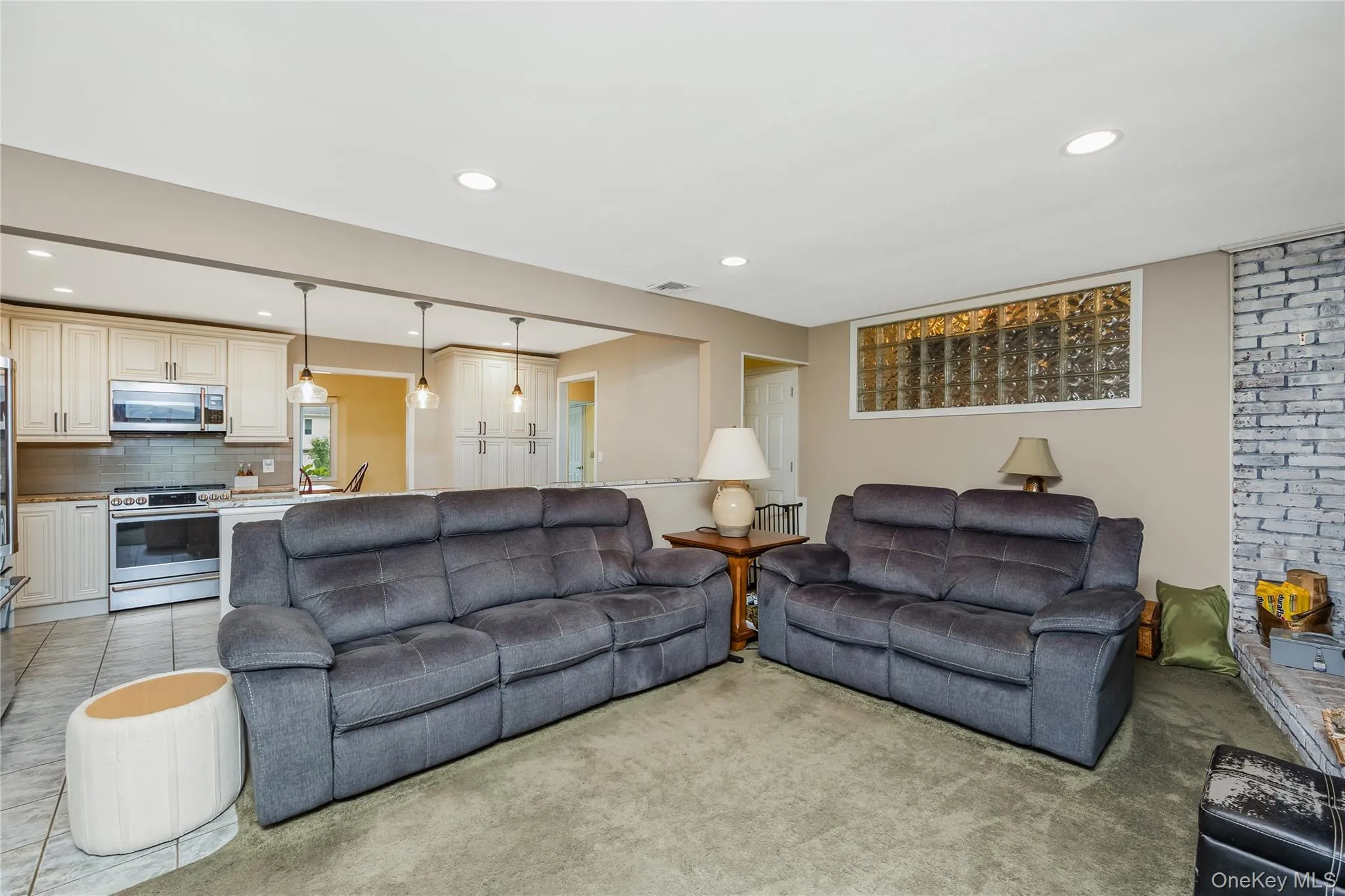 15 Melrose Lane, Smithtown, NY, 4 Bedrooms Bedrooms, 8 Rooms Rooms,2 BathroomsBathrooms,Residential,For Rent,Melrose,0,1042052 15 Melrose Lane, Smithtown, NY, 4 Bedrooms Bedrooms, 8 Rooms Rooms,2 BathroomsBathrooms,Residential,For Rent,Melrose,0,1042052