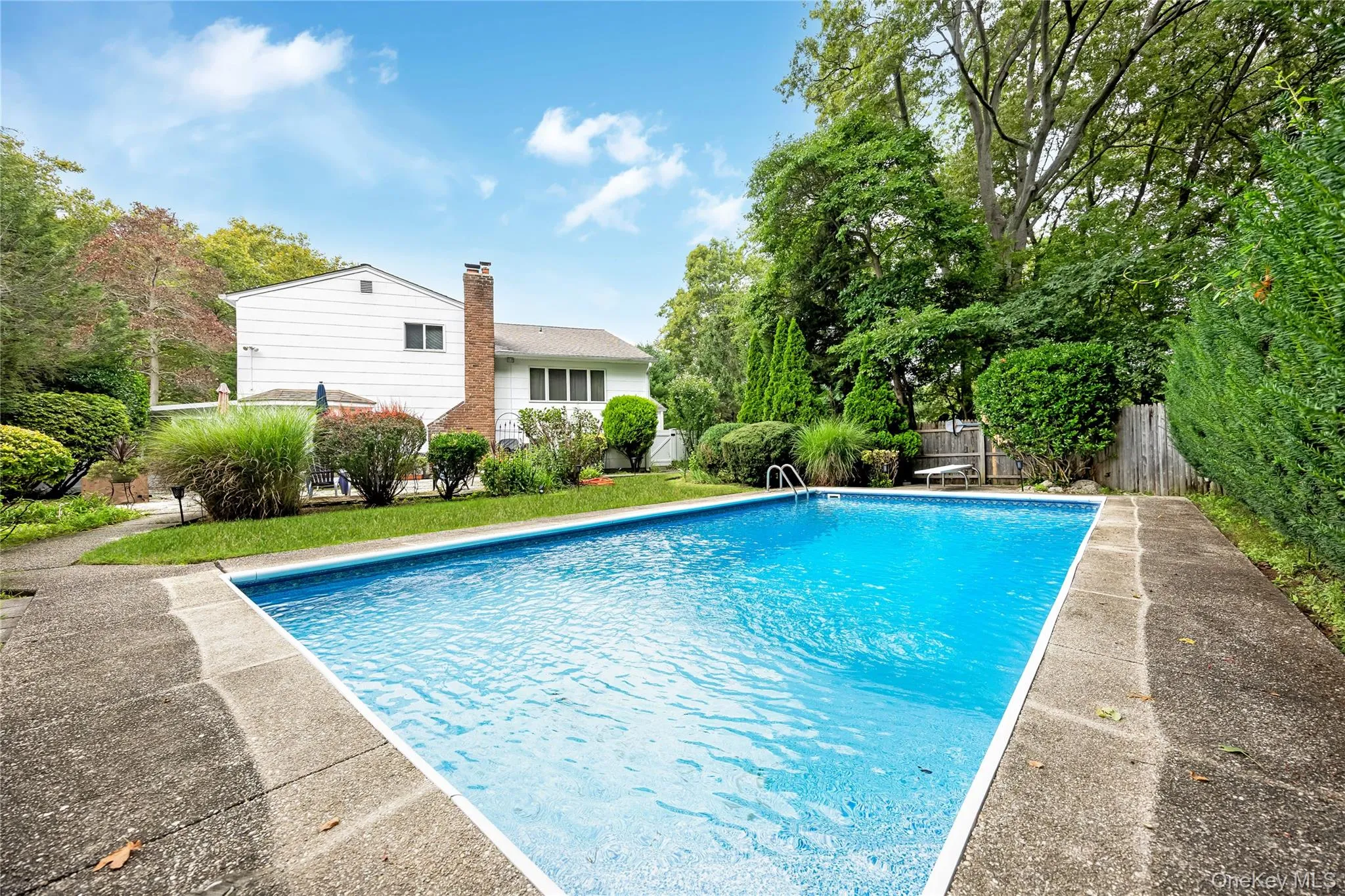 15 Melrose Lane, Smithtown, NY, 4 Bedrooms Bedrooms, 8 Rooms Rooms,2 BathroomsBathrooms,Residential,For Rent,Melrose,0,1042052 15 Melrose Lane, Smithtown, NY, 4 Bedrooms Bedrooms, 8 Rooms Rooms,2 BathroomsBathrooms,Residential,For Rent,Melrose,0,1042052