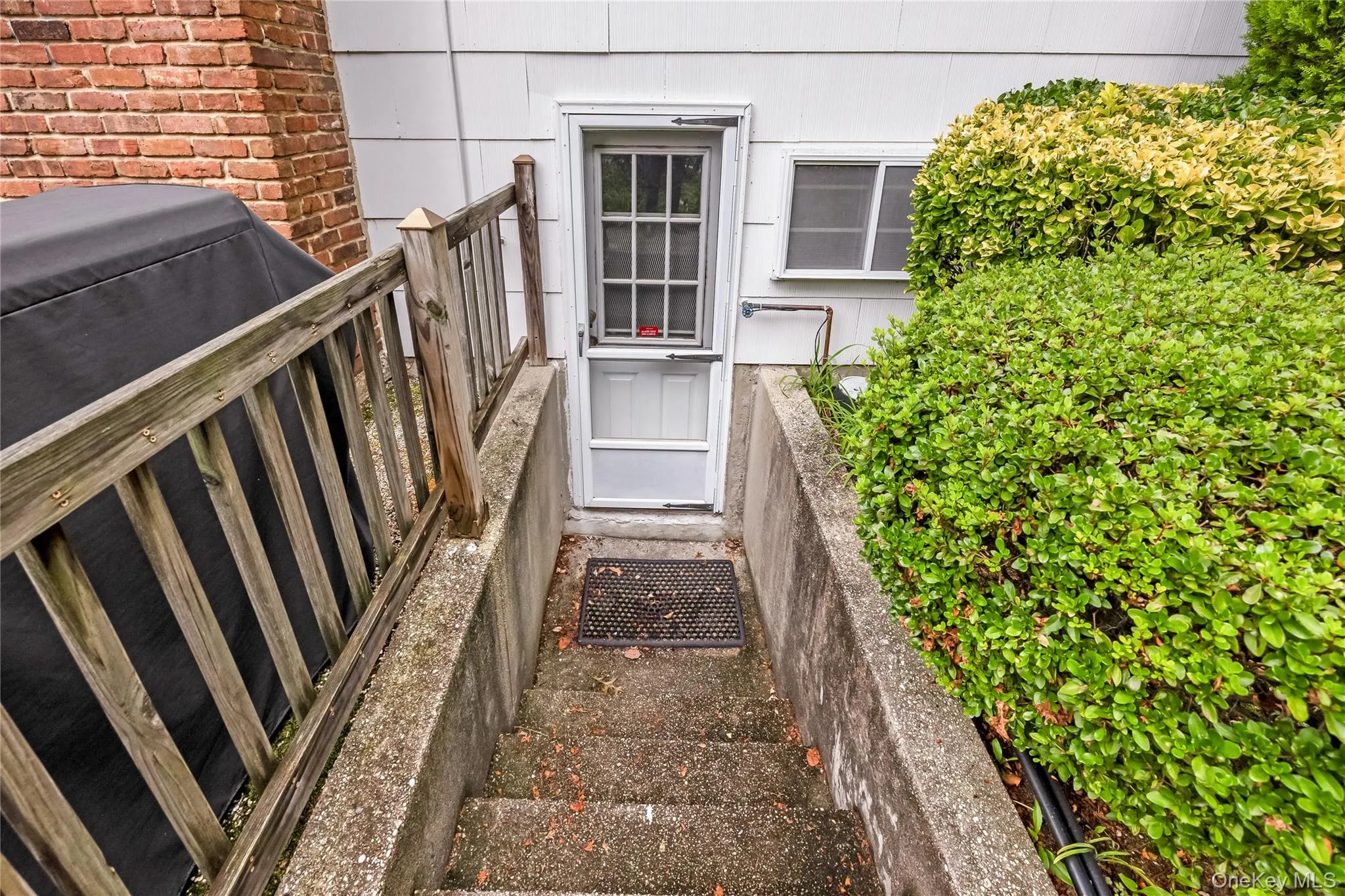 15 Melrose Lane, Smithtown, NY, 4 Bedrooms Bedrooms, 8 Rooms Rooms,2 BathroomsBathrooms,Residential,For Rent,Melrose,0,1042052 15 Melrose Lane, Smithtown, NY, 4 Bedrooms Bedrooms, 8 Rooms Rooms,2 BathroomsBathrooms,Residential,For Rent,Melrose,0,1042052
