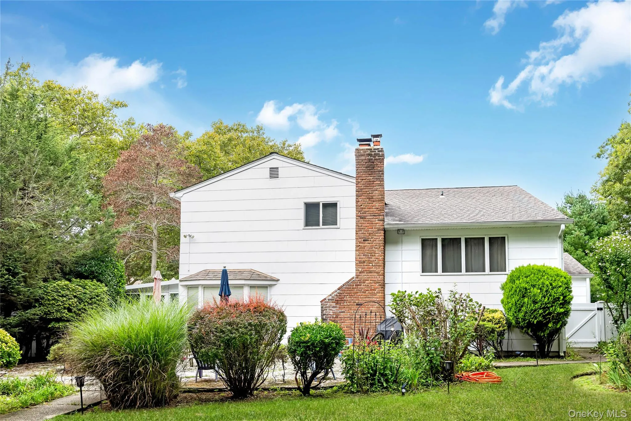 15 Melrose Lane, Smithtown, NY, 4 Bedrooms Bedrooms, 8 Rooms Rooms,2 BathroomsBathrooms,Residential,For Rent,Melrose,0,1042052 15 Melrose Lane, Smithtown, NY, 4 Bedrooms Bedrooms, 8 Rooms Rooms,2 BathroomsBathrooms,Residential,For Rent,Melrose,0,1042052