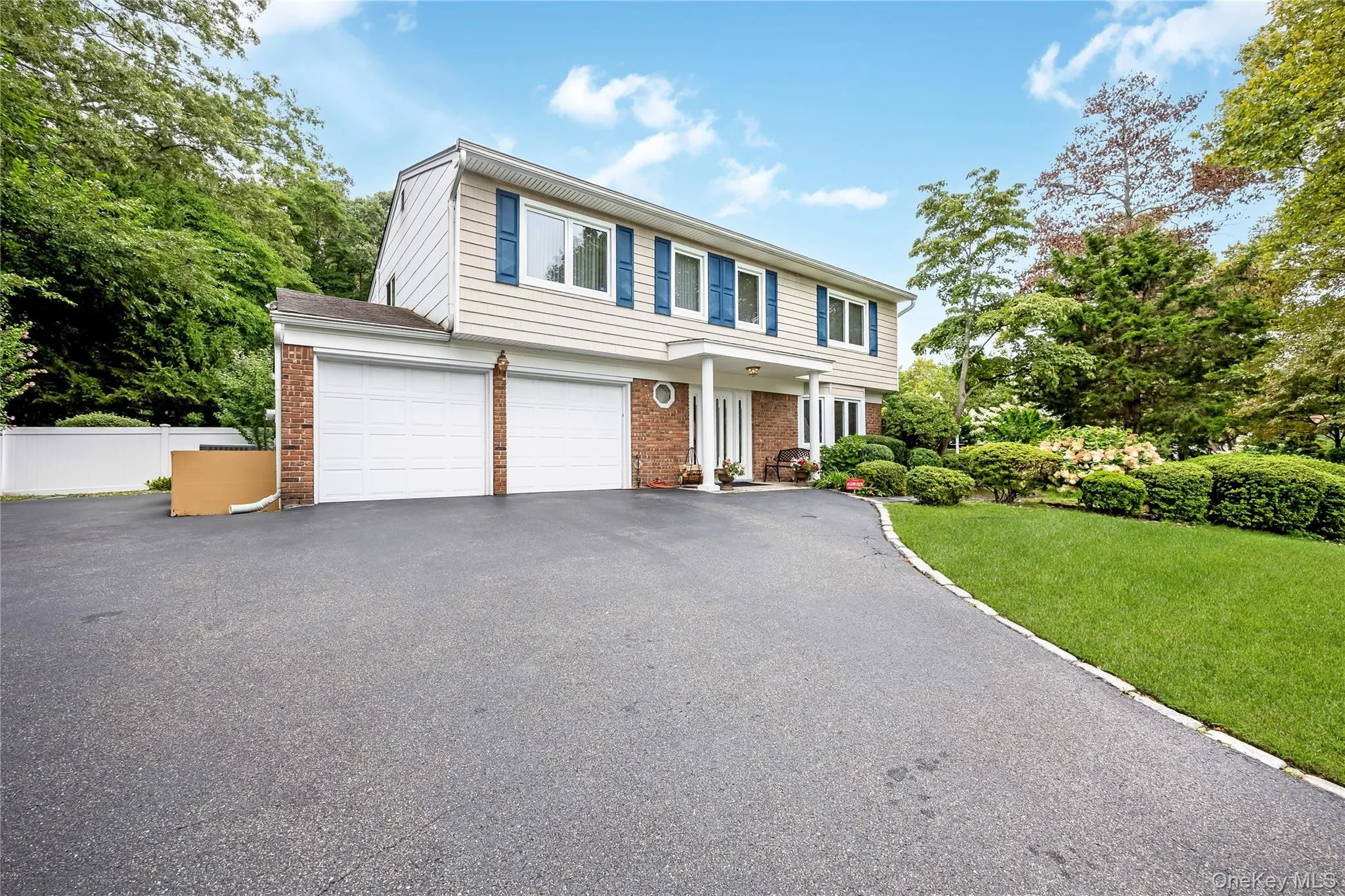 15 Melrose Lane, Smithtown, NY, 4 Bedrooms Bedrooms, 8 Rooms Rooms,2 BathroomsBathrooms,Residential,For Rent,Melrose,0,1042052 15 Melrose Lane, Smithtown, NY, 4 Bedrooms Bedrooms, 8 Rooms Rooms,2 BathroomsBathrooms,Residential,For Rent,Melrose,0,1042052