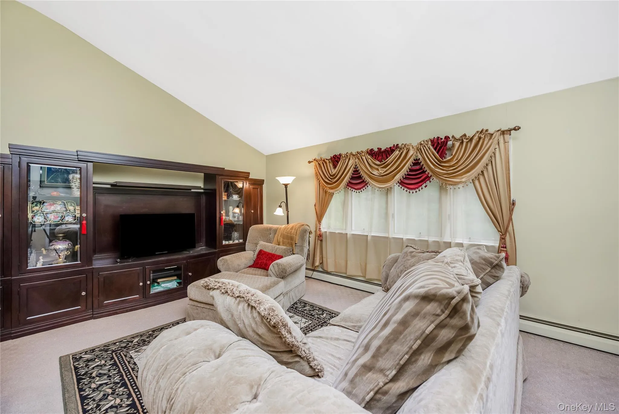 15 Melrose Lane, Smithtown, NY, 4 Bedrooms Bedrooms, 8 Rooms Rooms,2 BathroomsBathrooms,Residential,For Rent,Melrose,0,1042052 15 Melrose Lane, Smithtown, NY, 4 Bedrooms Bedrooms, 8 Rooms Rooms,2 BathroomsBathrooms,Residential,For Rent,Melrose,0,1042052