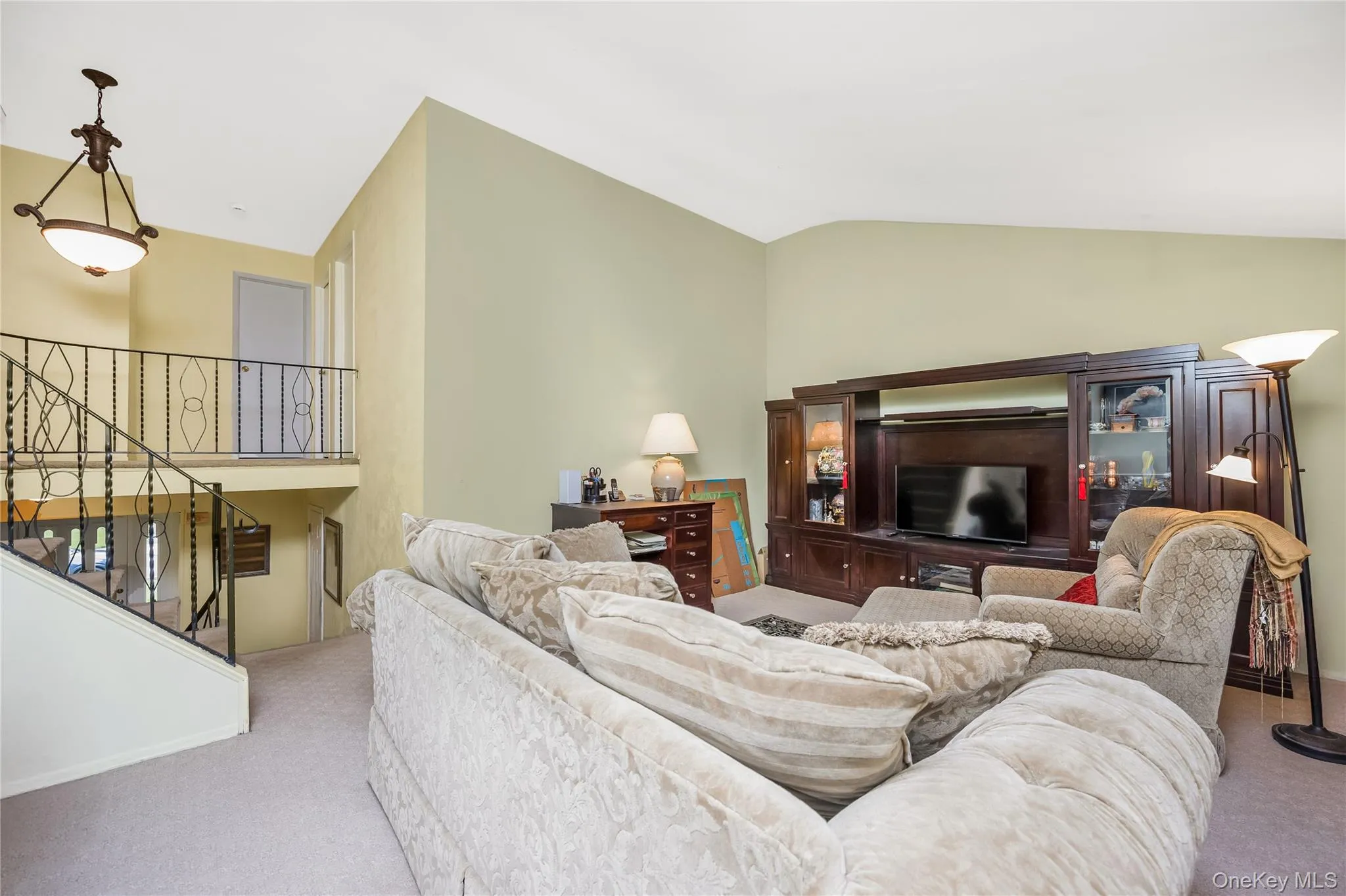 15 Melrose Lane, Smithtown, NY, 4 Bedrooms Bedrooms, 8 Rooms Rooms,2 BathroomsBathrooms,Residential,For Rent,Melrose,0,1042052 15 Melrose Lane, Smithtown, NY, 4 Bedrooms Bedrooms, 8 Rooms Rooms,2 BathroomsBathrooms,Residential,For Rent,Melrose,0,1042052