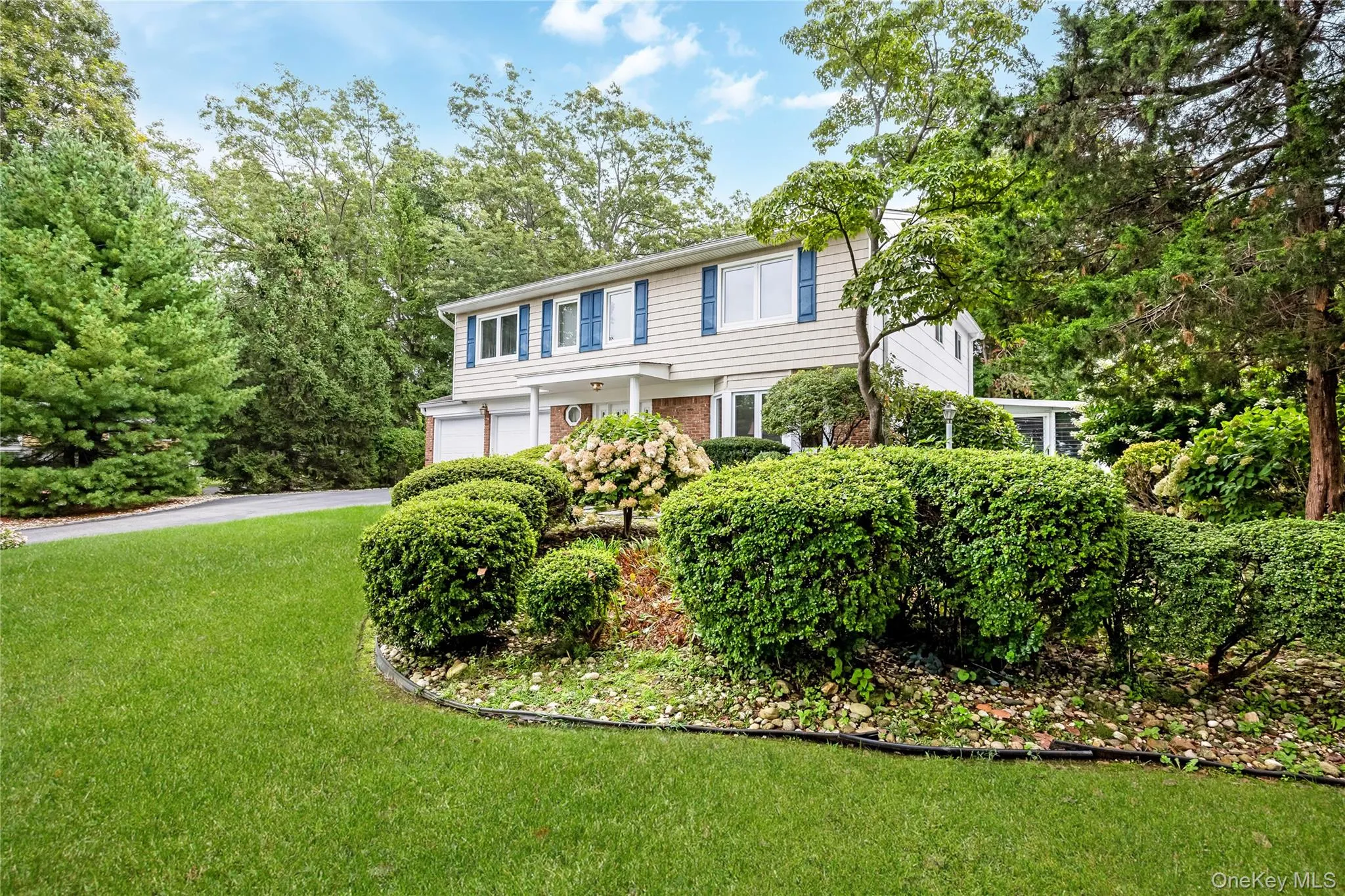 15 Melrose Lane, Smithtown, NY, 4 Bedrooms Bedrooms, 8 Rooms Rooms,2 BathroomsBathrooms,Residential,For Rent,Melrose,0,1042052 15 Melrose Lane, Smithtown, NY, 4 Bedrooms Bedrooms, 8 Rooms Rooms,2 BathroomsBathrooms,Residential,For Rent,Melrose,0,1042052