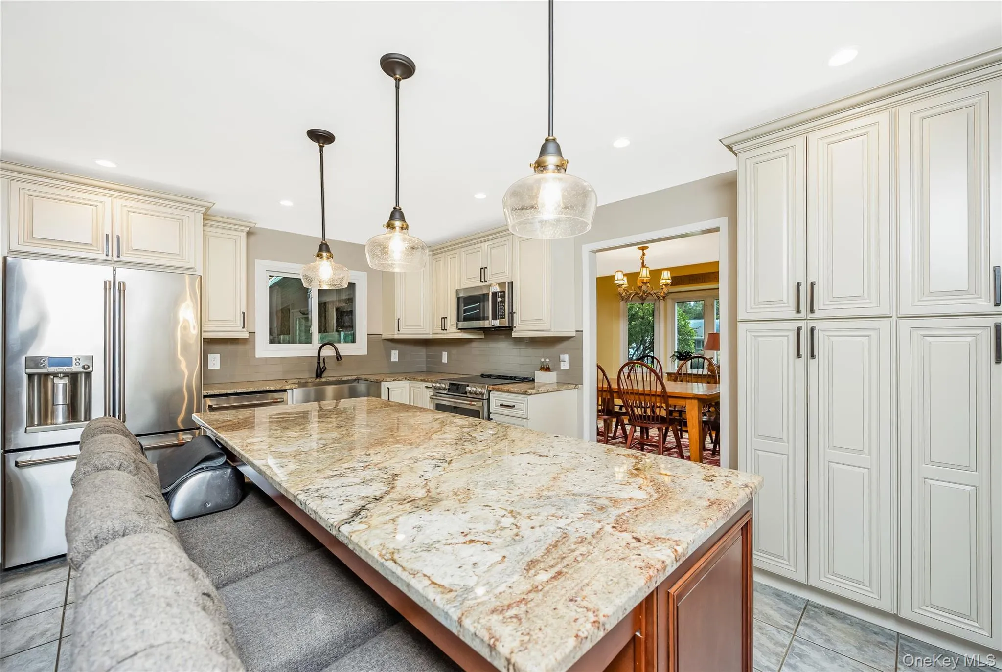 15 Melrose Lane, Smithtown, NY, 4 Bedrooms Bedrooms, 8 Rooms Rooms,2 BathroomsBathrooms,Residential,For Rent,Melrose,0,1042052 15 Melrose Lane, Smithtown, NY, 4 Bedrooms Bedrooms, 8 Rooms Rooms,2 BathroomsBathrooms,Residential,For Rent,Melrose,0,1042052