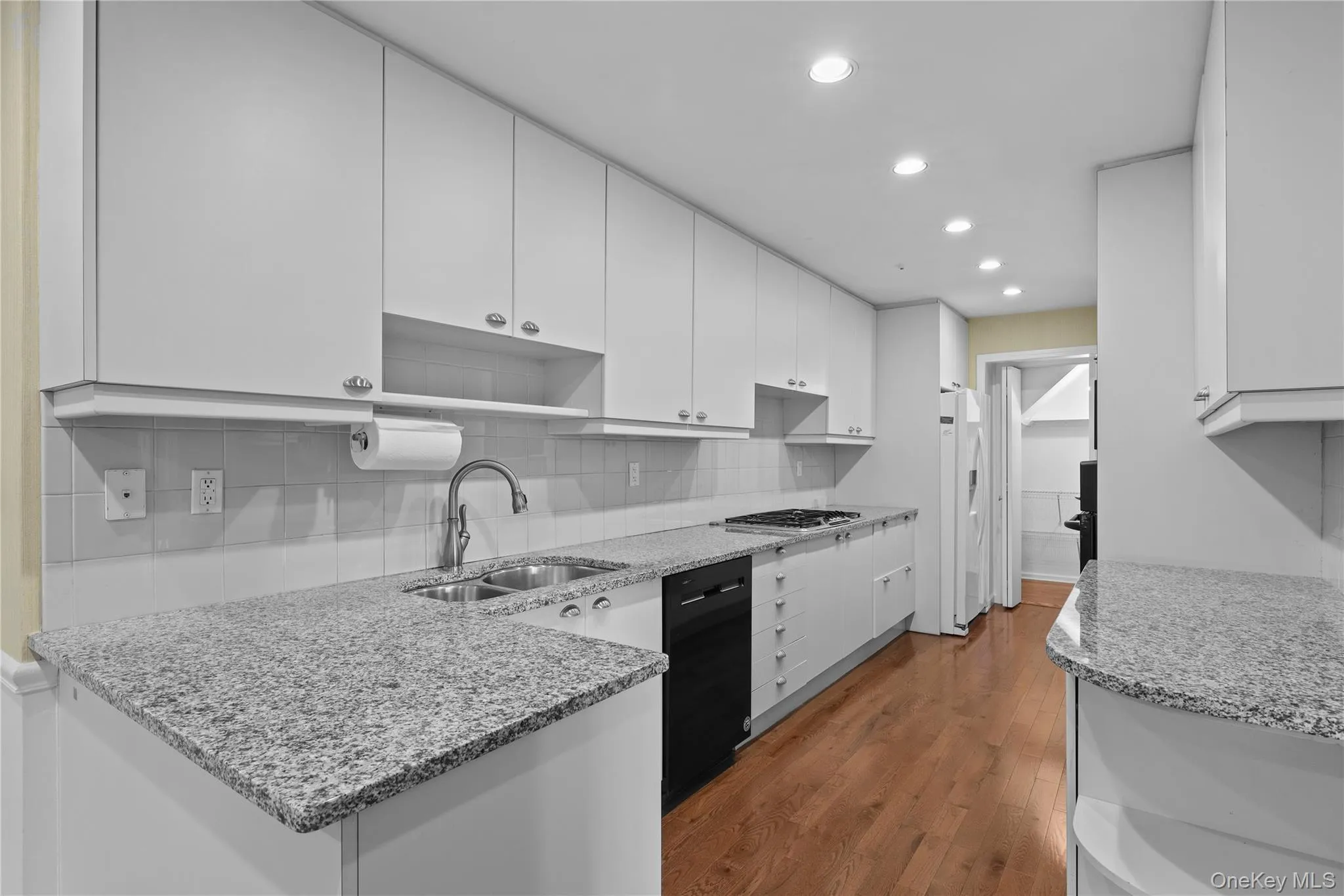 21 Iroquois Trail, Harrison, NY, 4 Bedrooms Bedrooms, 12 Rooms Rooms,3 BathroomsBathrooms,Residential,For Rent,Iroquois,0,1042053 21 Iroquois Trail, Harrison, NY, 4 Bedrooms Bedrooms, 12 Rooms Rooms,3 BathroomsBathrooms,Residential,For Rent,Iroquois,0,1042053