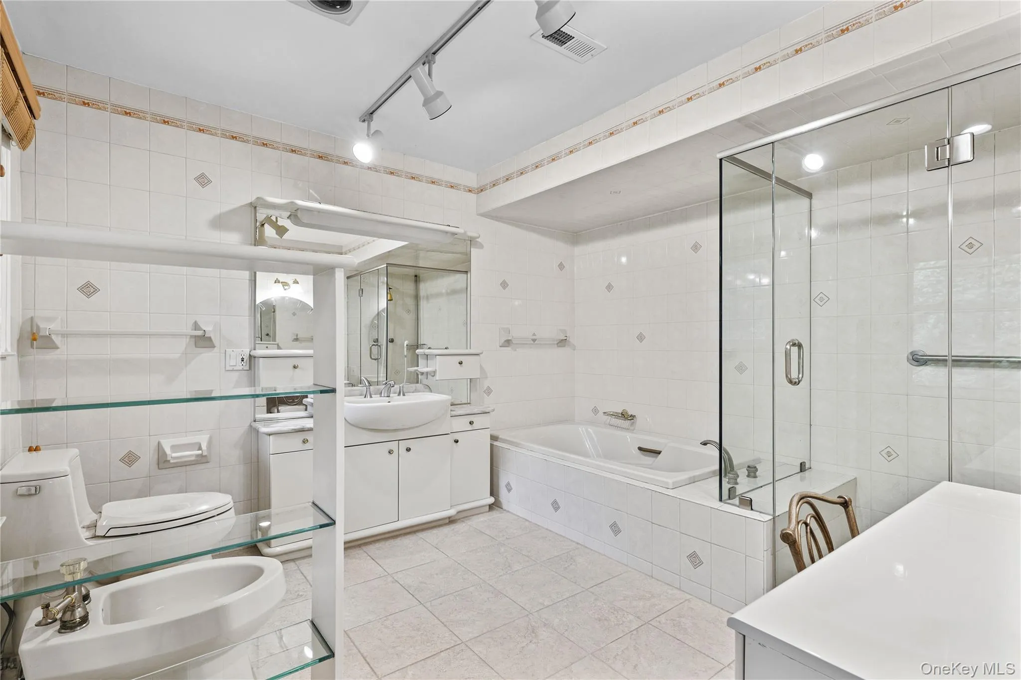 21 Iroquois Trail, Harrison, NY, 4 Bedrooms Bedrooms, 12 Rooms Rooms,3 BathroomsBathrooms,Residential,For Rent,Iroquois,0,1042053 21 Iroquois Trail, Harrison, NY, 4 Bedrooms Bedrooms, 12 Rooms Rooms,3 BathroomsBathrooms,Residential,For Rent,Iroquois,0,1042053