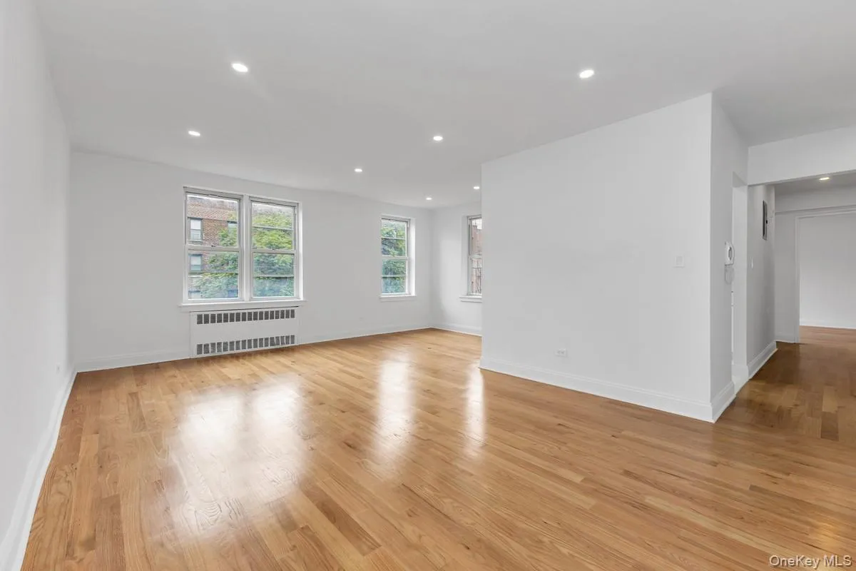 66-33 Yellowstone Boulevard, New York, NY, 1 Bedroom Bedrooms, 3 Rooms Rooms,1 BathroomBathrooms,Residential,For Rent,Yellowstone,0,1042054 66-33 Yellowstone Boulevard, New York, NY, 1 Bedroom Bedrooms, 3 Rooms Rooms,1 BathroomBathrooms,Residential,For Rent,Yellowstone,0,1042054