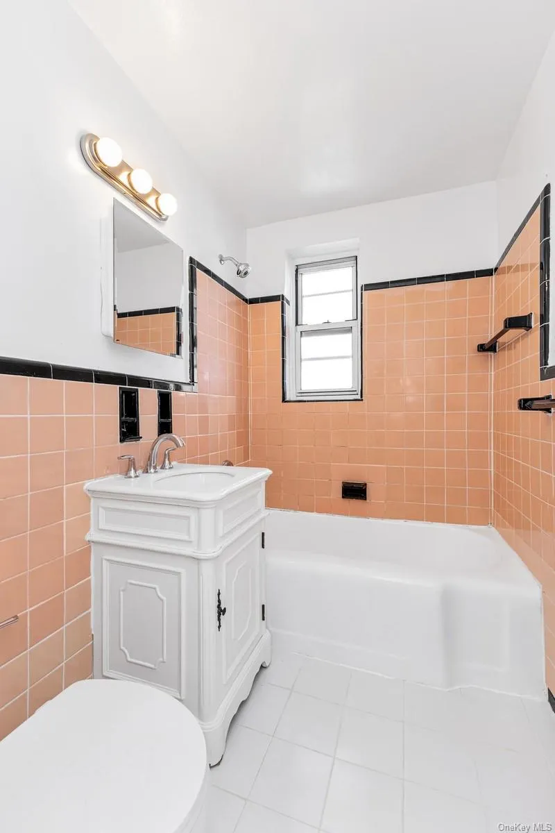 67-10 108th Street 108th Street, New York, NY, 1 Bedroom Bedrooms, 3 Rooms Rooms,1 BathroomBathrooms,Residential,For Rent,108th,0,1042059 67-10 108th Street 108th Street, New York, NY, 1 Bedroom Bedrooms, 3 Rooms Rooms,1 BathroomBathrooms,Residential,For Rent,108th,0,1042059