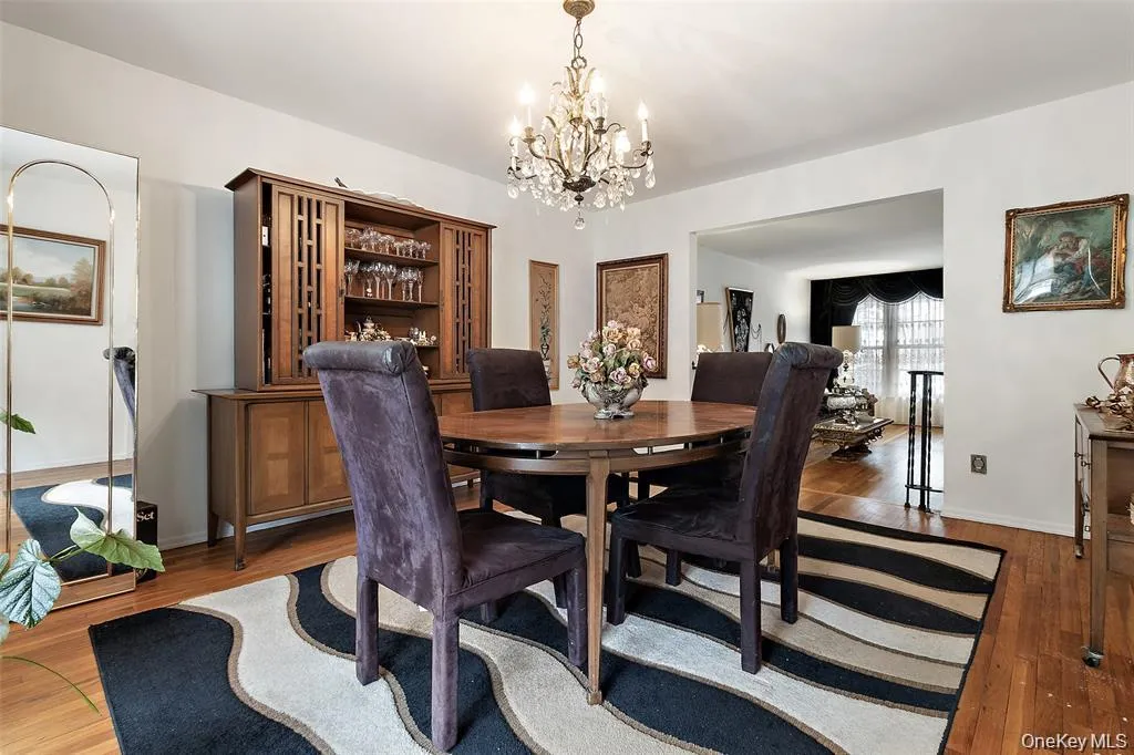 20 Old Farm Road, New Rochelle, NY, 5 Bedrooms Bedrooms, 9 Rooms Rooms,2 BathroomsBathrooms,Residential,For Rent,Old Farm,0,1042062 20 Old Farm Road, New Rochelle, NY, 5 Bedrooms Bedrooms, 9 Rooms Rooms,2 BathroomsBathrooms,Residential,For Rent,Old Farm,0,1042062