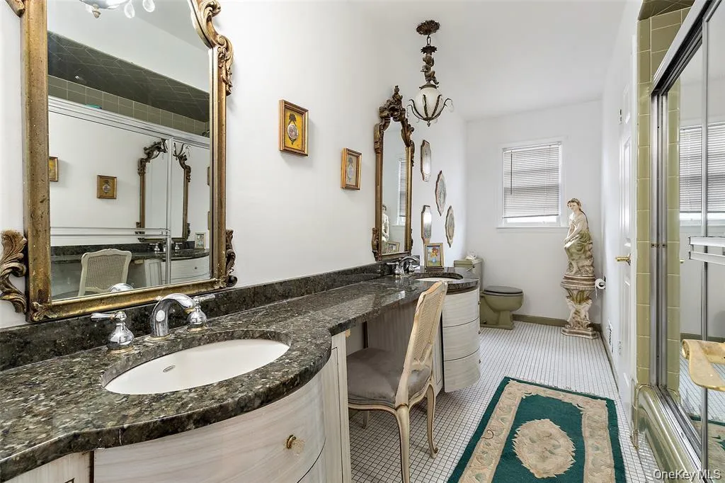 20 Old Farm Road, New Rochelle, NY, 5 Bedrooms Bedrooms, 9 Rooms Rooms,2 BathroomsBathrooms,Residential,For Rent,Old Farm,0,1042062 20 Old Farm Road, New Rochelle, NY, 5 Bedrooms Bedrooms, 9 Rooms Rooms,2 BathroomsBathrooms,Residential,For Rent,Old Farm,0,1042062