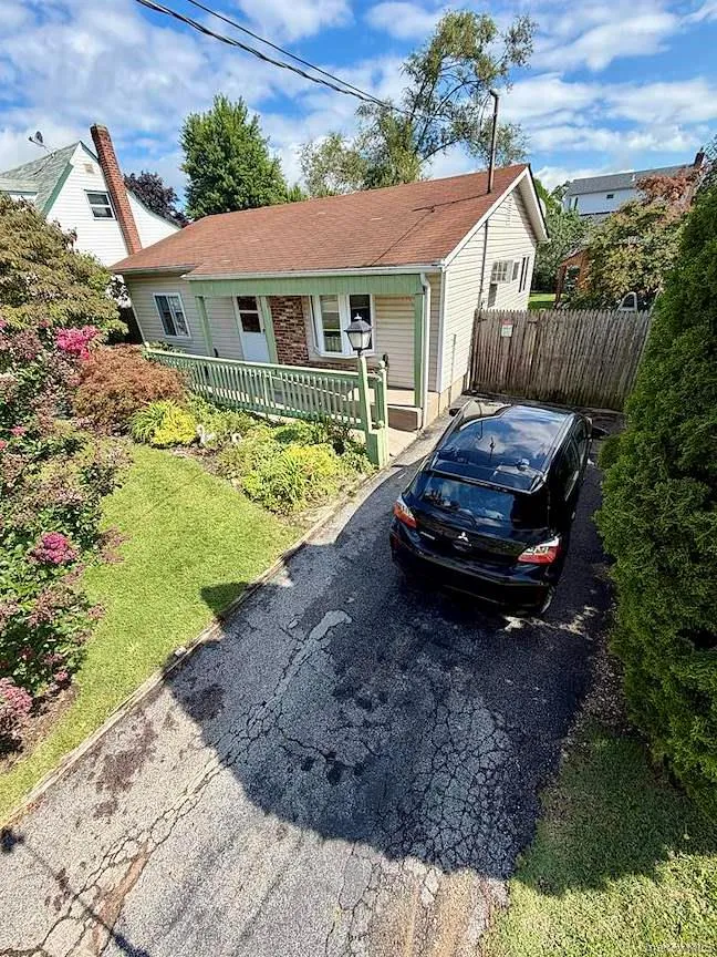 998 Bowling Green Drive, Hempstead, NY, 2 Bedrooms Bedrooms, 4 Rooms Rooms,1 BathroomBathrooms,Residential,For Rent,Bowling Green,0,1042066 998 Bowling Green Drive, Hempstead, NY, 2 Bedrooms Bedrooms, 4 Rooms Rooms,1 BathroomBathrooms,Residential,For Rent,Bowling Green,0,1042066