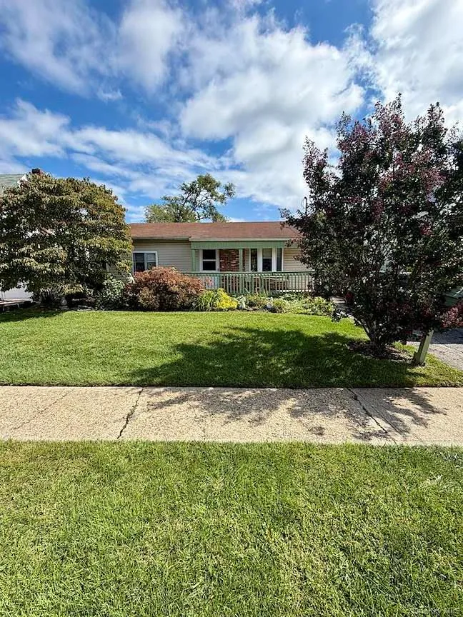 998 Bowling Green Drive, Hempstead, NY, 2 Bedrooms Bedrooms, 4 Rooms Rooms,1 BathroomBathrooms,Residential,For Rent,Bowling Green,0,1042066 998 Bowling Green Drive, Hempstead, NY, 2 Bedrooms Bedrooms, 4 Rooms Rooms,1 BathroomBathrooms,Residential,For Rent,Bowling Green,0,1042066