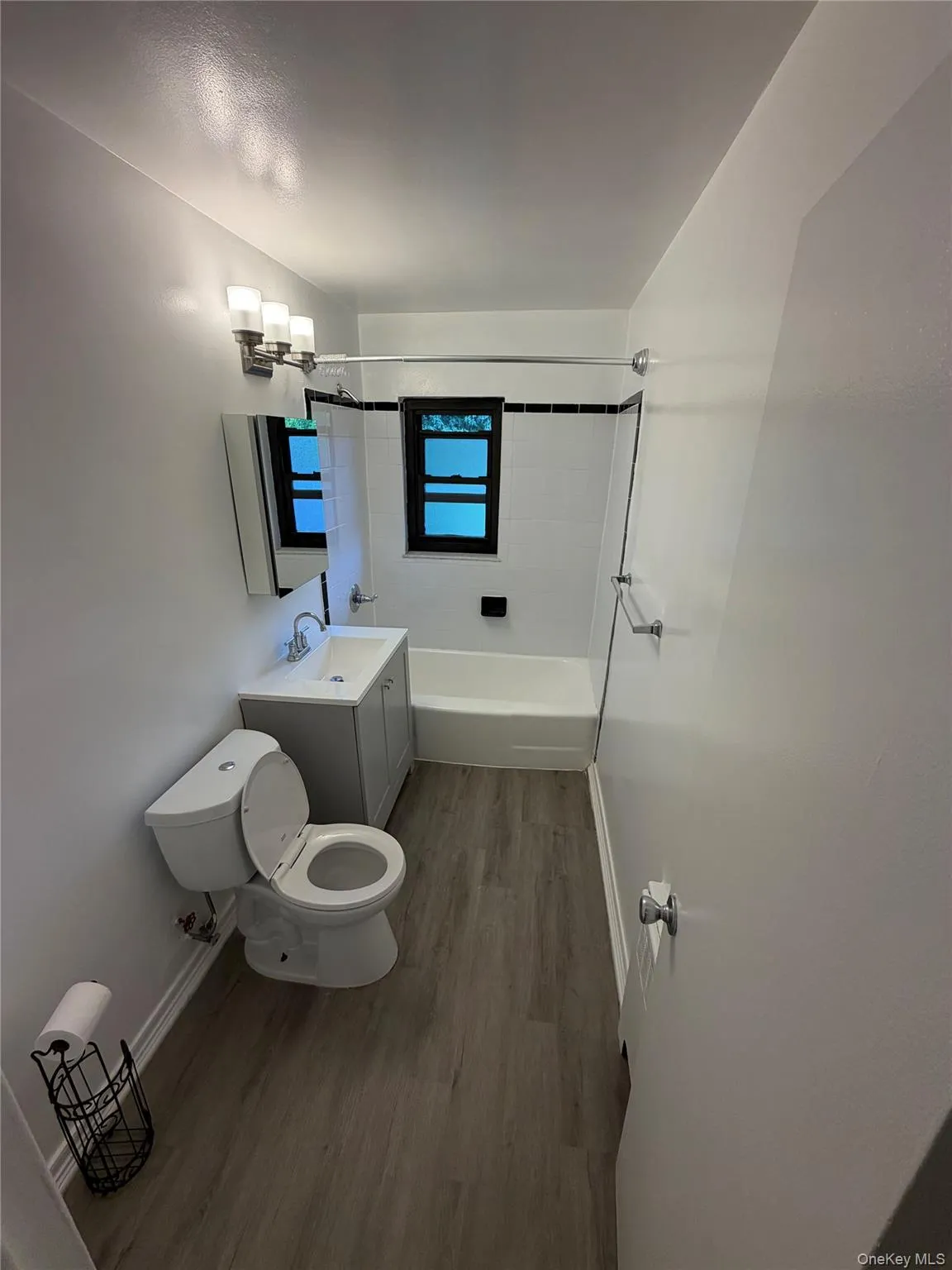 125 Central Avenue, Rye City, NY, 4 Bedroom Bedrooms, 8 Room Rooms,2 BathroomBathrooms,Residential Lease,For Rent,Central,0,1042069 125 Central Avenue, Rye City, NY, 4 Bedroom Bedrooms, 8 Room Rooms,2 BathroomBathrooms,Residential Lease,For Rent,Central,0,1042069