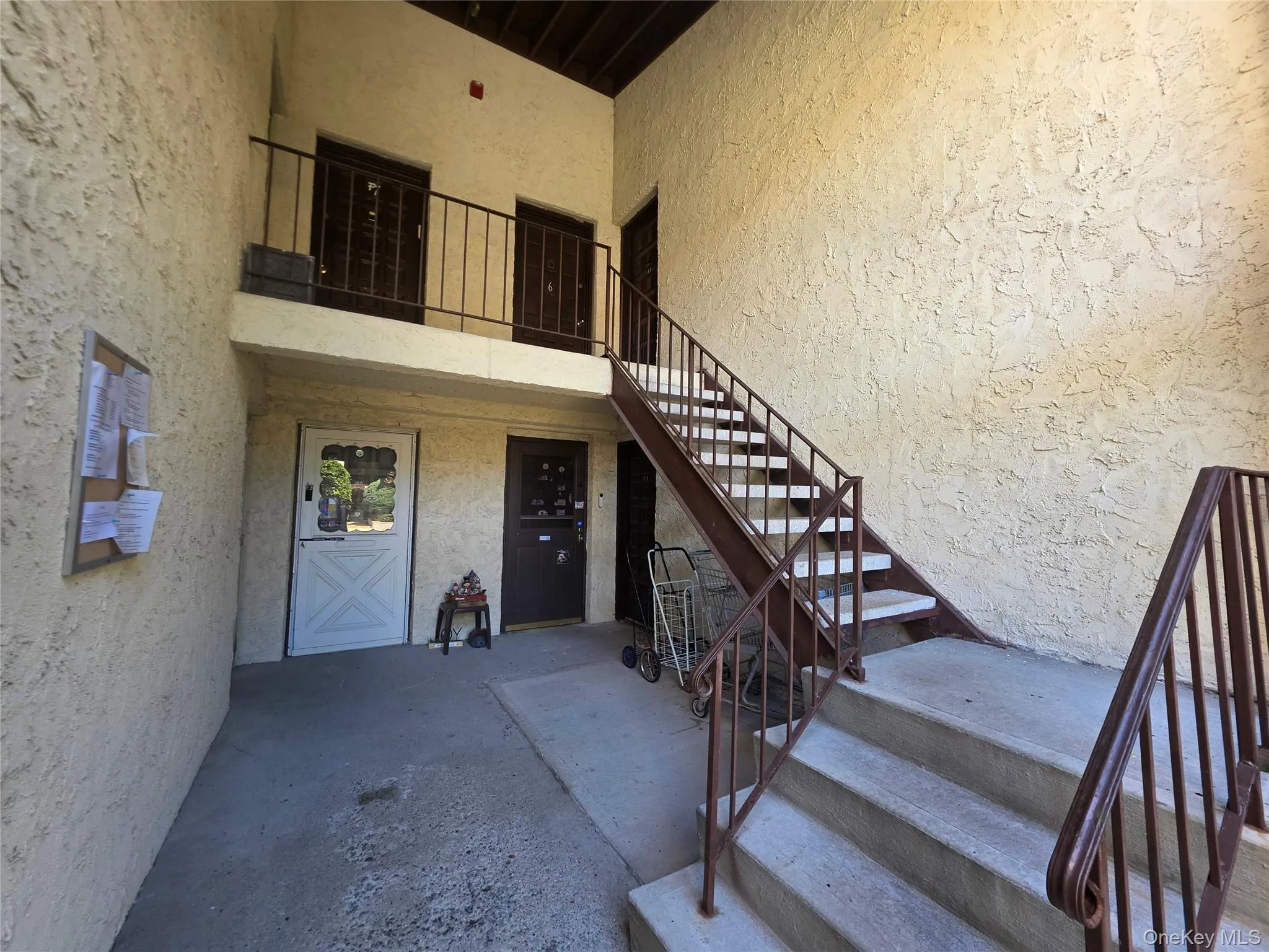 Entrance to Unit Entrance to Unit