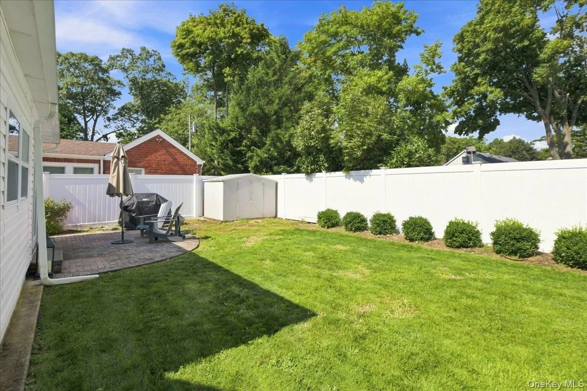 51 Dawson Avenue, Smithtown, NY, 2 Bedrooms Bedrooms, 7 Rooms Rooms,2 BathroomsBathrooms,Residential,For Rent,Dawson,0,1042076 51 Dawson Avenue, Smithtown, NY, 2 Bedrooms Bedrooms, 7 Rooms Rooms,2 BathroomsBathrooms,Residential,For Rent,Dawson,0,1042076