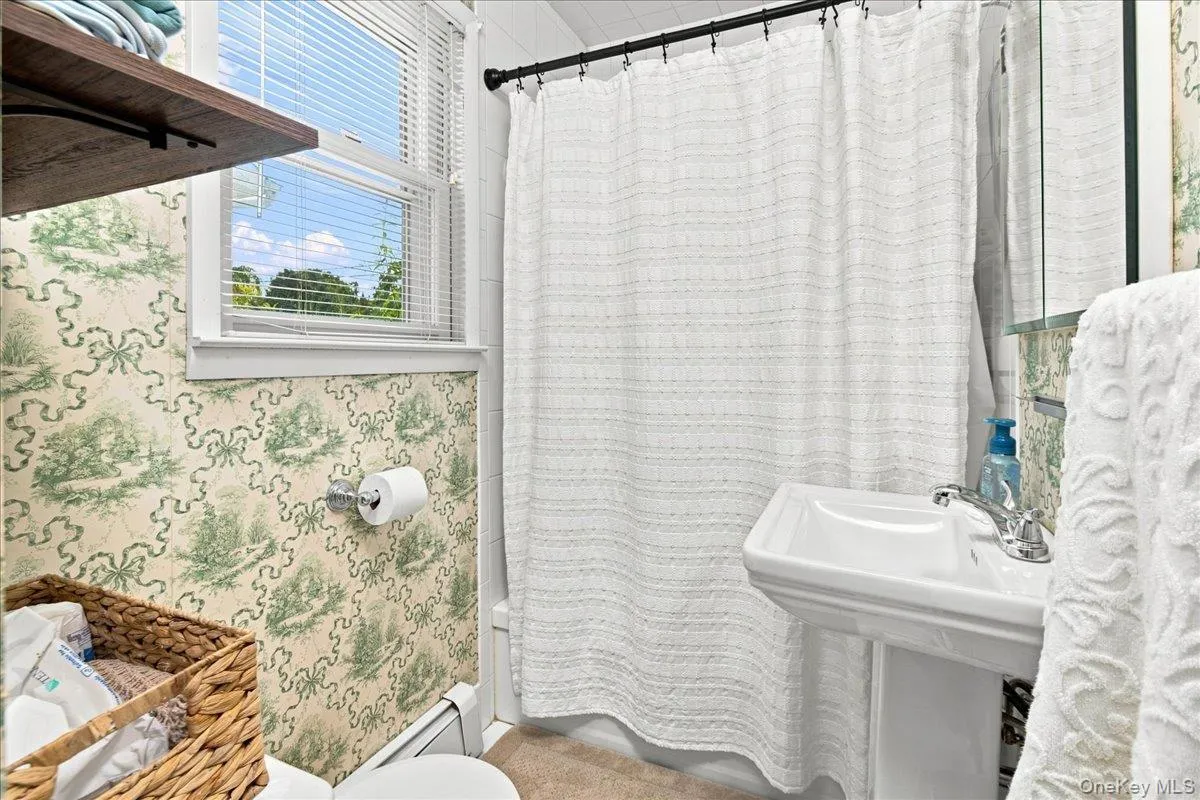 51 Dawson Avenue, Smithtown, NY, 2 Bedrooms Bedrooms, 7 Rooms Rooms,2 BathroomsBathrooms,Residential,For Rent,Dawson,0,1042076 51 Dawson Avenue, Smithtown, NY, 2 Bedrooms Bedrooms, 7 Rooms Rooms,2 BathroomsBathrooms,Residential,For Rent,Dawson,0,1042076