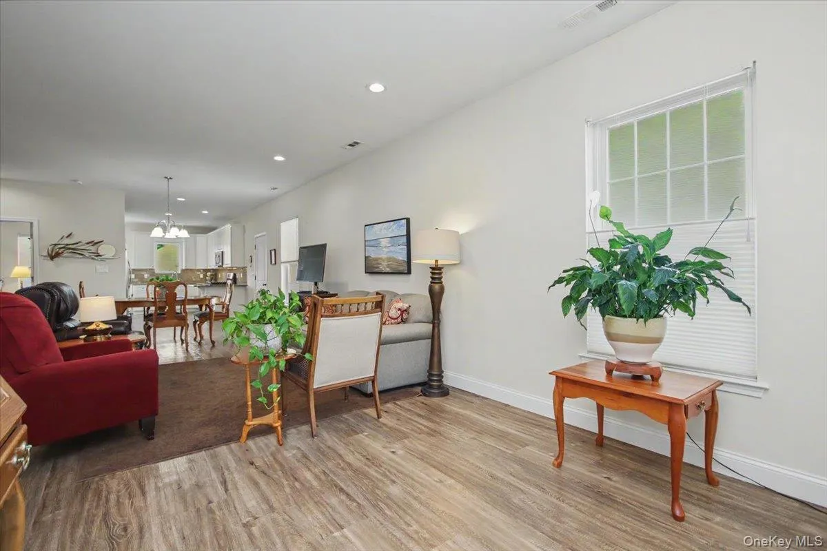 4 Alex Court, Lloyd, NY, 3 Bedrooms Bedrooms, 6 Rooms Rooms,2 BathroomsBathrooms,Residential,For Rent,Alex,0,1042078 4 Alex Court, Lloyd, NY, 3 Bedrooms Bedrooms, 6 Rooms Rooms,2 BathroomsBathrooms,Residential,For Rent,Alex,0,1042078