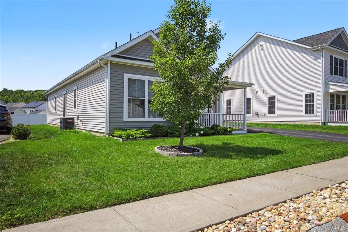 4 Alex Court, Lloyd, NY, 3 Bedrooms Bedrooms, 6 Rooms Rooms,2 BathroomsBathrooms,Residential,For Rent,Alex,0,1042078 4 Alex Court, Lloyd, NY, 3 Bedrooms Bedrooms, 6 Rooms Rooms,2 BathroomsBathrooms,Residential,For Rent,Alex,0,1042078
