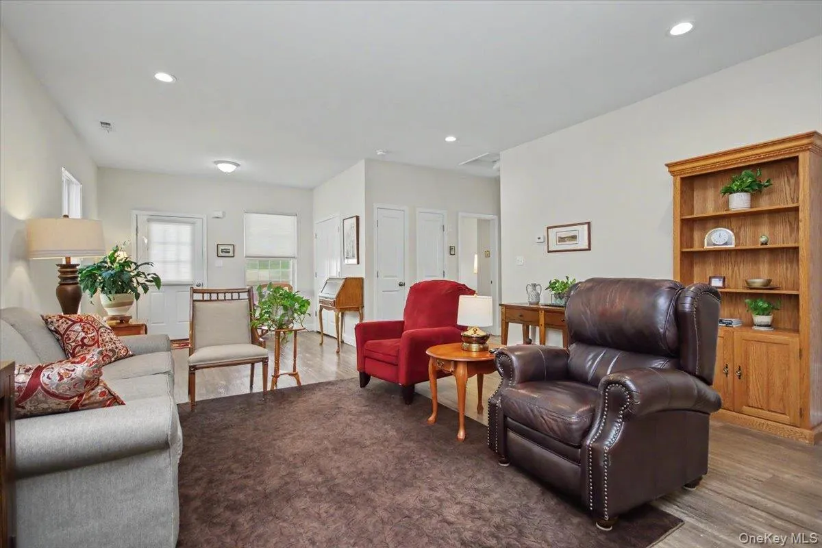 4 Alex Court, Lloyd, NY, 3 Bedrooms Bedrooms, 6 Rooms Rooms,2 BathroomsBathrooms,Residential,For Rent,Alex,0,1042078 4 Alex Court, Lloyd, NY, 3 Bedrooms Bedrooms, 6 Rooms Rooms,2 BathroomsBathrooms,Residential,For Rent,Alex,0,1042078
