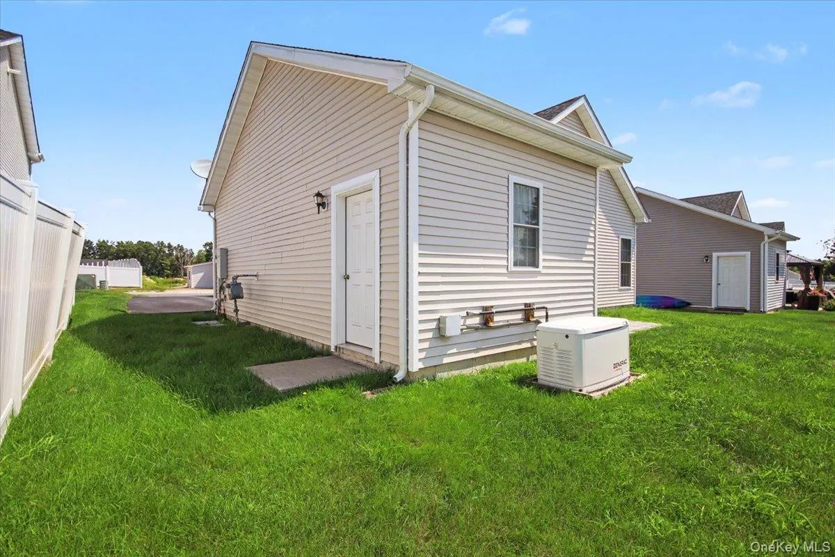4 Alex Court, Lloyd, NY, 3 Bedrooms Bedrooms, 6 Rooms Rooms,2 BathroomsBathrooms,Residential,For Rent,Alex,0,1042078 4 Alex Court, Lloyd, NY, 3 Bedrooms Bedrooms, 6 Rooms Rooms,2 BathroomsBathrooms,Residential,For Rent,Alex,0,1042078
