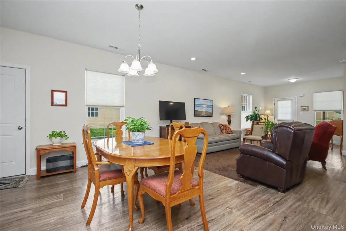 4 Alex Court, Lloyd, NY, 3 Bedrooms Bedrooms, 6 Rooms Rooms,2 BathroomsBathrooms,Residential,For Rent,Alex,0,1042078 4 Alex Court, Lloyd, NY, 3 Bedrooms Bedrooms, 6 Rooms Rooms,2 BathroomsBathrooms,Residential,For Rent,Alex,0,1042078