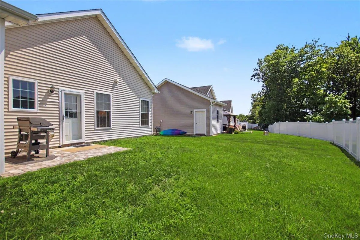 4 Alex Court, Lloyd, NY, 3 Bedrooms Bedrooms, 6 Rooms Rooms,2 BathroomsBathrooms,Residential,For Rent,Alex,0,1042078 4 Alex Court, Lloyd, NY, 3 Bedrooms Bedrooms, 6 Rooms Rooms,2 BathroomsBathrooms,Residential,For Rent,Alex,0,1042078