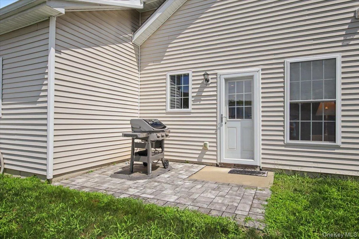 4 Alex Court, Lloyd, NY, 3 Bedrooms Bedrooms, 6 Rooms Rooms,2 BathroomsBathrooms,Residential,For Rent,Alex,0,1042078 4 Alex Court, Lloyd, NY, 3 Bedrooms Bedrooms, 6 Rooms Rooms,2 BathroomsBathrooms,Residential,For Rent,Alex,0,1042078