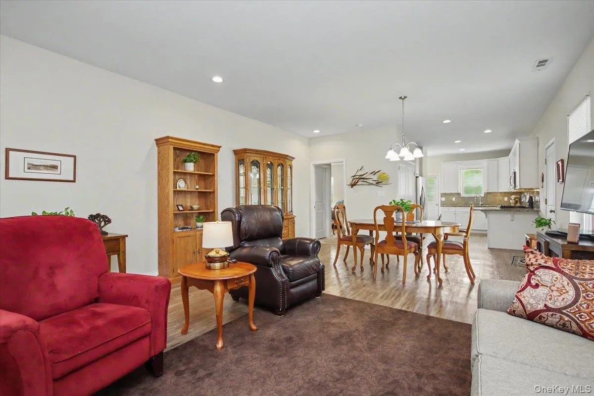 4 Alex Court, Lloyd, NY, 3 Bedrooms Bedrooms, 6 Rooms Rooms,2 BathroomsBathrooms,Residential,For Rent,Alex,0,1042078 4 Alex Court, Lloyd, NY, 3 Bedrooms Bedrooms, 6 Rooms Rooms,2 BathroomsBathrooms,Residential,For Rent,Alex,0,1042078