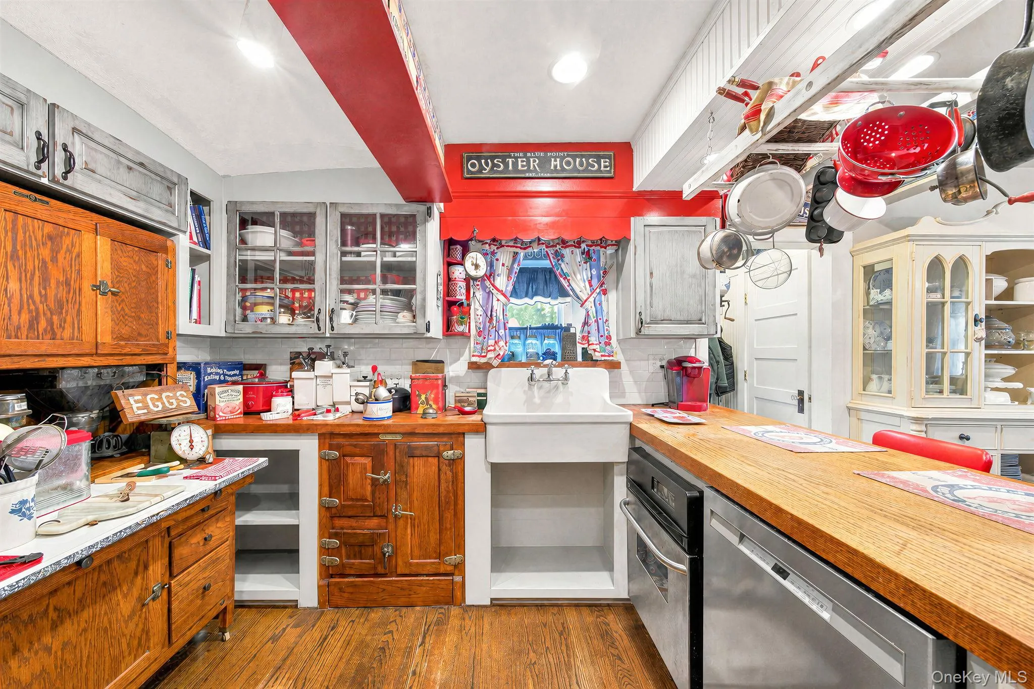 10 Park Street, Brookhaven, NY, 3 Bedrooms Bedrooms, 9 Rooms Rooms,2 BathroomsBathrooms,Residential,For Rent,Park,0,1042080 10 Park Street, Brookhaven, NY, 3 Bedrooms Bedrooms, 9 Rooms Rooms,2 BathroomsBathrooms,Residential,For Rent,Park,0,1042080