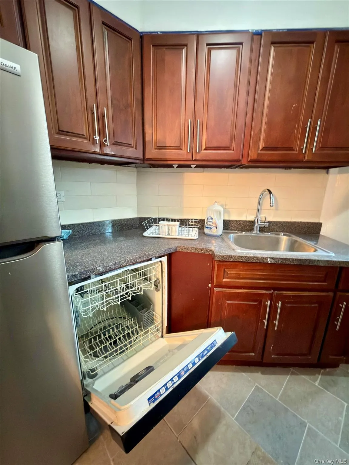 1591 Metropolitan Avenue, New York, NY, 1 Bedroom Bedrooms, 3 Rooms Rooms,1 BathroomBathrooms,Residential,For Rent,Metropolitan,0,1042082 1591 Metropolitan Avenue, New York, NY, 1 Bedroom Bedrooms, 3 Rooms Rooms,1 BathroomBathrooms,Residential,For Rent,Metropolitan,0,1042082