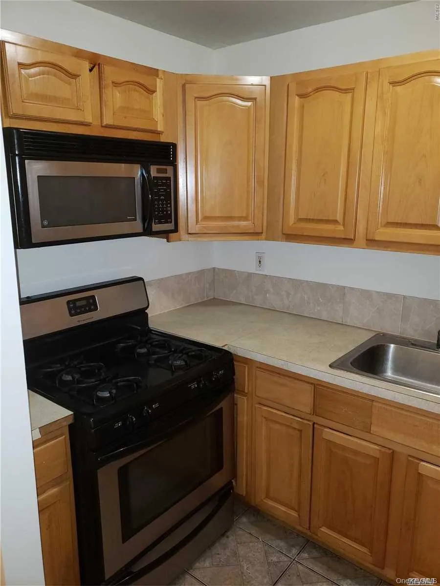 190 Stuyvesant Avenue, New York, NY, 3 Bedrooms Bedrooms, 7 Rooms Rooms,2 BathroomsBathrooms,Residential Lease,For Rent,Stuyvesant,0,1042083 190 Stuyvesant Avenue, New York, NY, 3 Bedrooms Bedrooms, 7 Rooms Rooms,2 BathroomsBathrooms,Residential Lease,For Rent,Stuyvesant,0,1042083