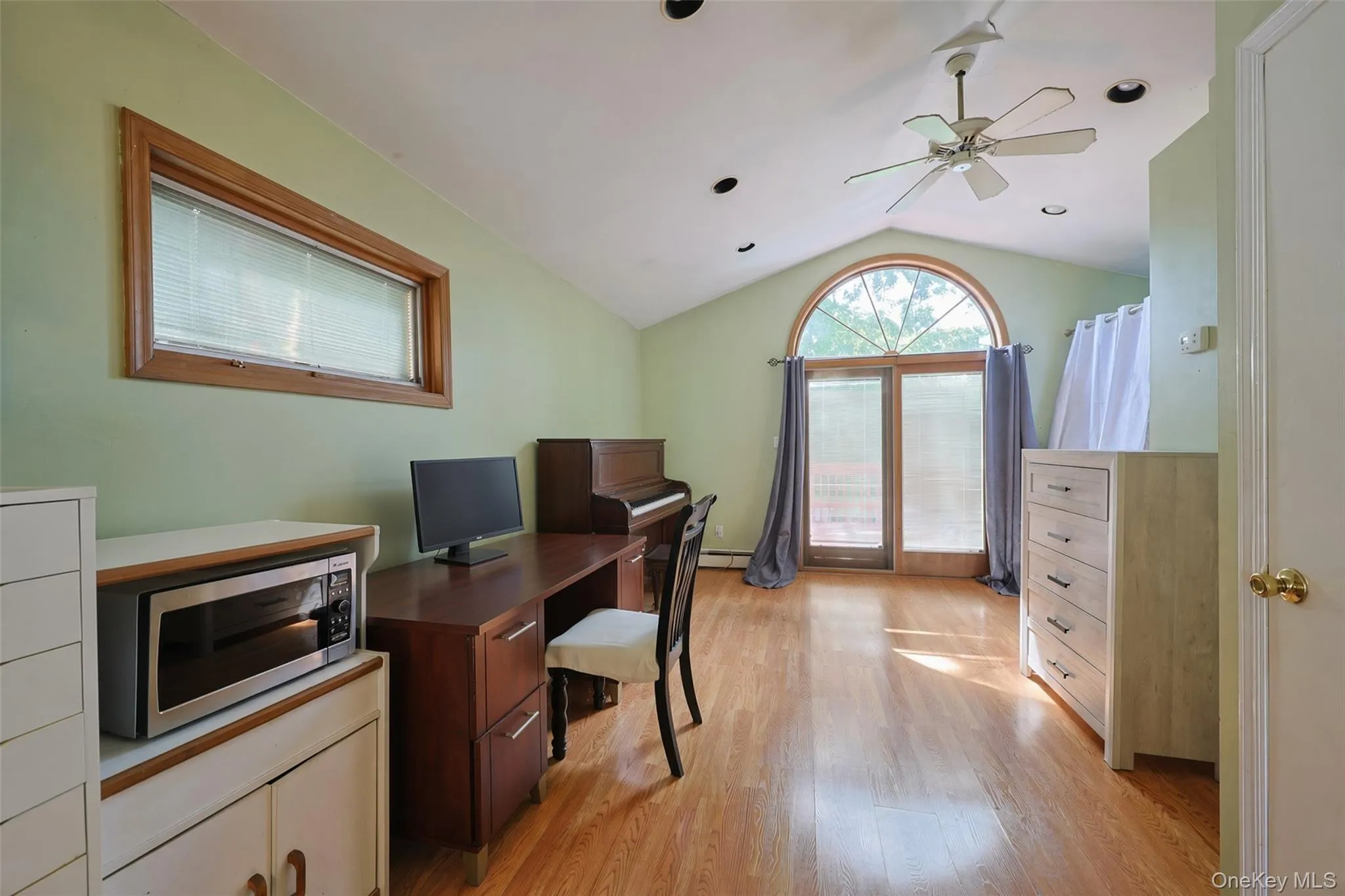 58-12 229th Street, New York, NY, 2 Bedrooms Bedrooms, 6 Rooms Rooms,2 BathroomsBathrooms,Residential,For Rent,229th,0,1042086 58-12 229th Street, New York, NY, 2 Bedrooms Bedrooms, 6 Rooms Rooms,2 BathroomsBathrooms,Residential,For Rent,229th,0,1042086