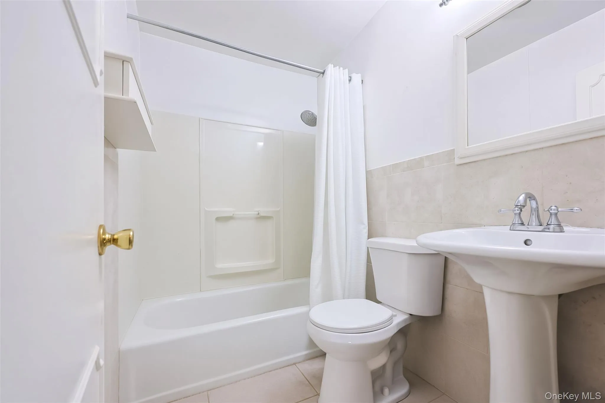 58-12 229th Street, New York, NY, 2 Bedrooms Bedrooms, 6 Rooms Rooms,2 BathroomsBathrooms,Residential,For Rent,229th,0,1042086 58-12 229th Street, New York, NY, 2 Bedrooms Bedrooms, 6 Rooms Rooms,2 BathroomsBathrooms,Residential,For Rent,229th,0,1042086
