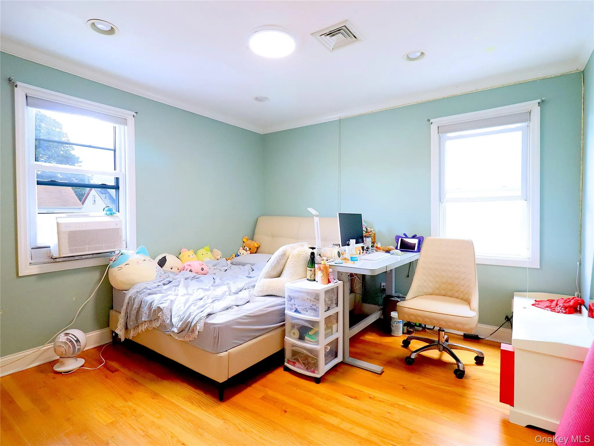3415 208th Street, New York, NY, 4 Bedrooms Bedrooms, 12 Rooms Rooms,2 BathroomsBathrooms,Residential,For Rent,208th,0,1042087 3415 208th Street, New York, NY, 4 Bedrooms Bedrooms, 12 Rooms Rooms,2 BathroomsBathrooms,Residential,For Rent,208th,0,1042087