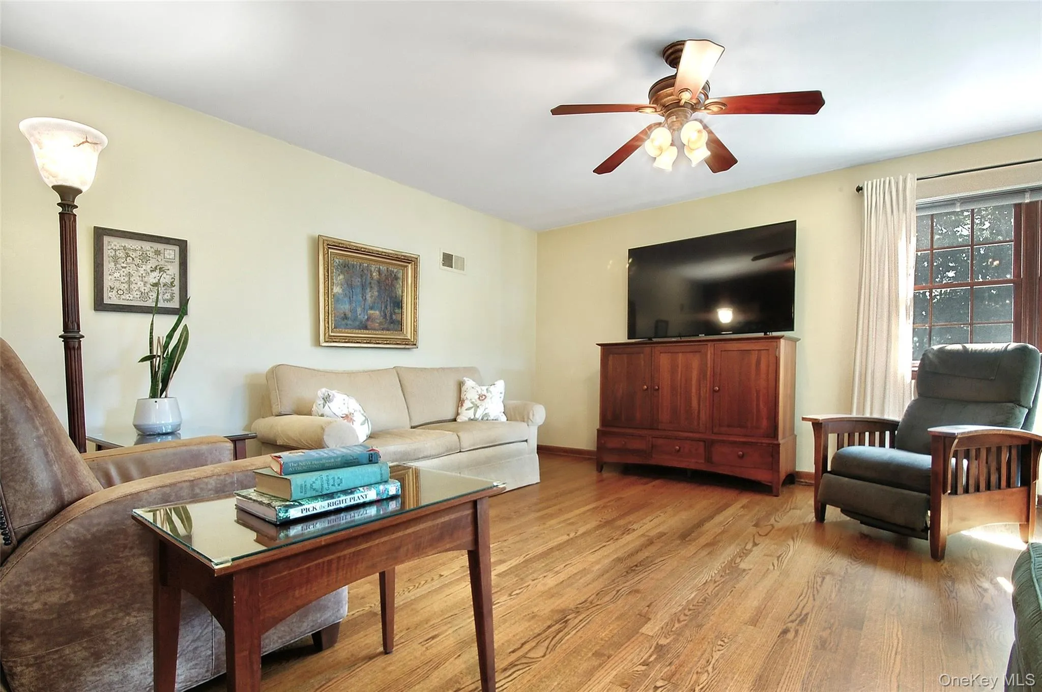 216 Spackenkill Road, Poughkeepsie, NY, 3 Bedrooms Bedrooms, 6 Rooms Rooms,2 BathroomsBathrooms,Residential,For Rent,Spackenkill,0,1042090 216 Spackenkill Road, Poughkeepsie, NY, 3 Bedrooms Bedrooms, 6 Rooms Rooms,2 BathroomsBathrooms,Residential,For Rent,Spackenkill,0,1042090